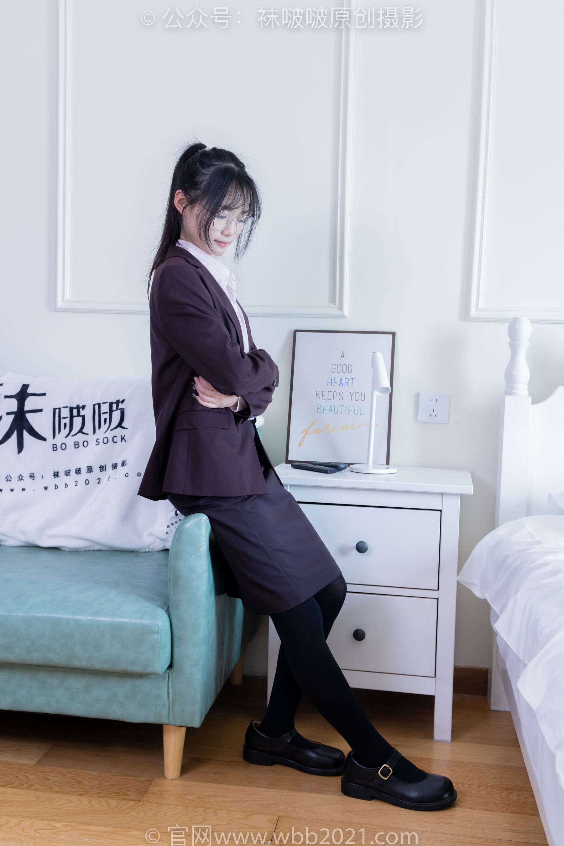 BoBoSocks袜啵啵 No.362 甜甜圈 -两双皮鞋、厚肉丝、厚黑丝、ol制服