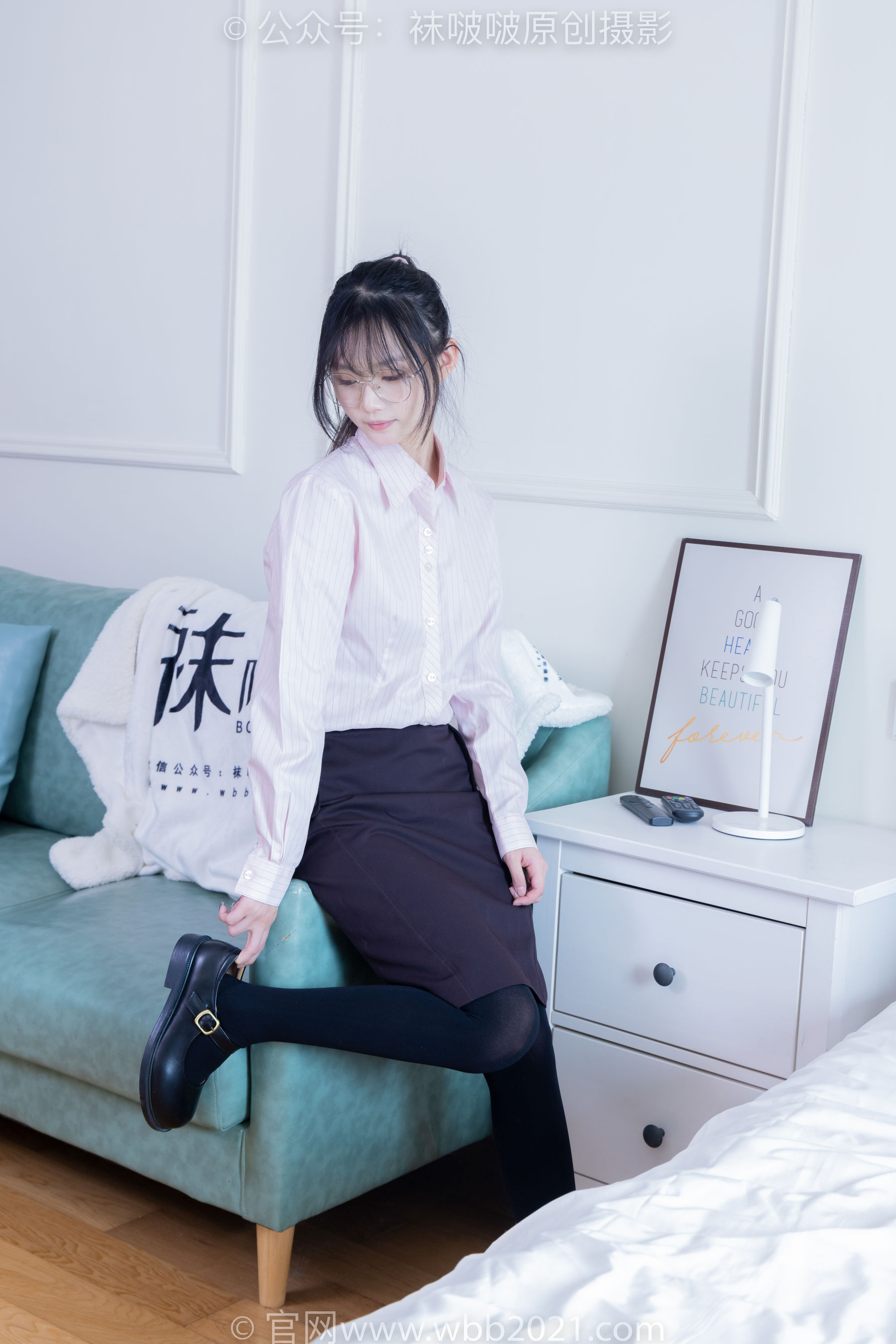 BoBoSocks袜啵啵 No.362 甜甜圈 -两双皮鞋、厚肉丝、厚黑丝、ol制服