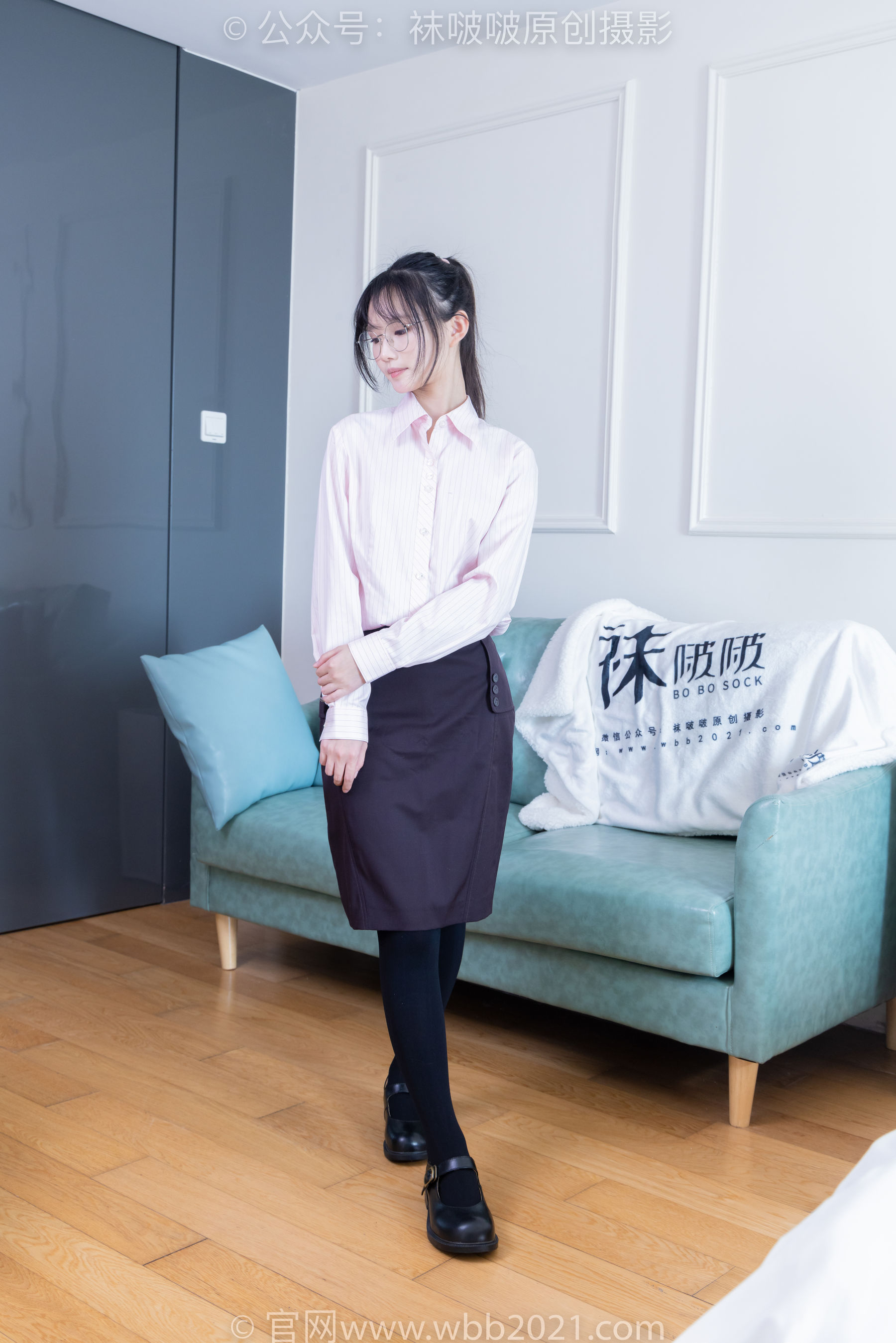 BoBoSocks袜啵啵 No.362 甜甜圈 -两双皮鞋、厚肉丝、厚黑丝、ol制服