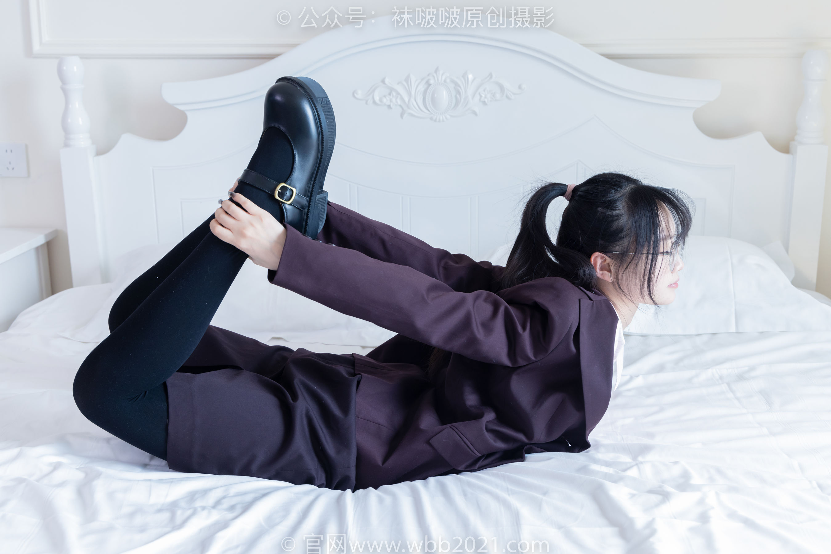 BoBoSocks袜啵啵 No.362 甜甜圈 -两双皮鞋、厚肉丝、厚黑丝、ol制服