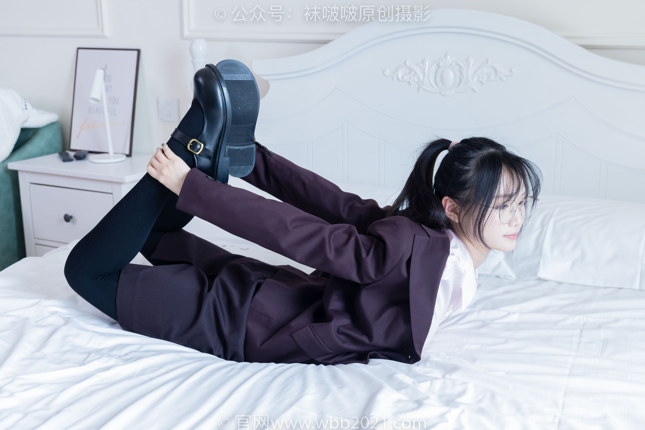BoBoSocks袜啵啵 No.362 甜甜圈 -两双皮鞋、厚肉丝、厚黑丝、ol制服
