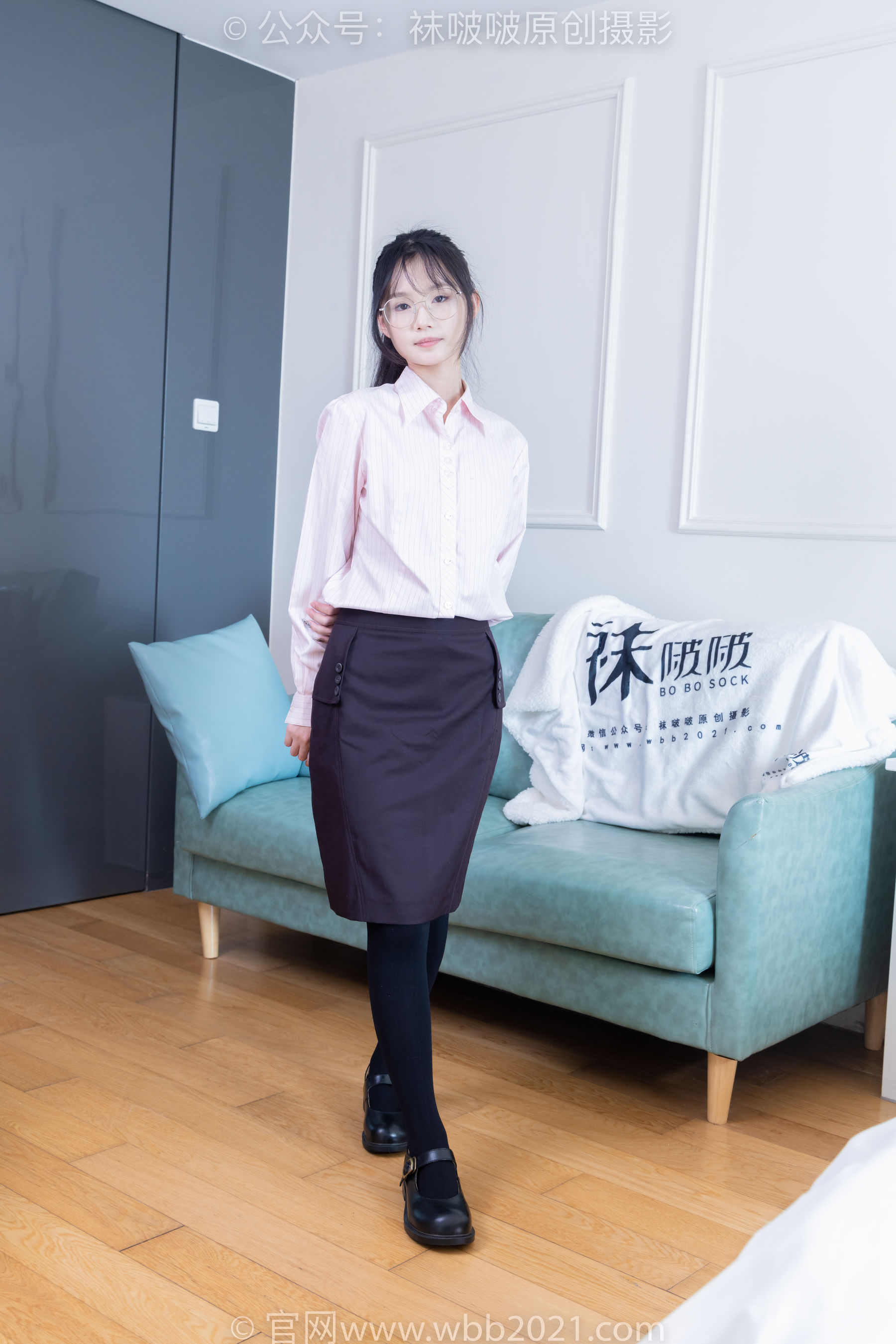BoBoSocks袜啵啵 No.362 甜甜圈 -两双皮鞋、厚肉丝、厚黑丝、ol制服