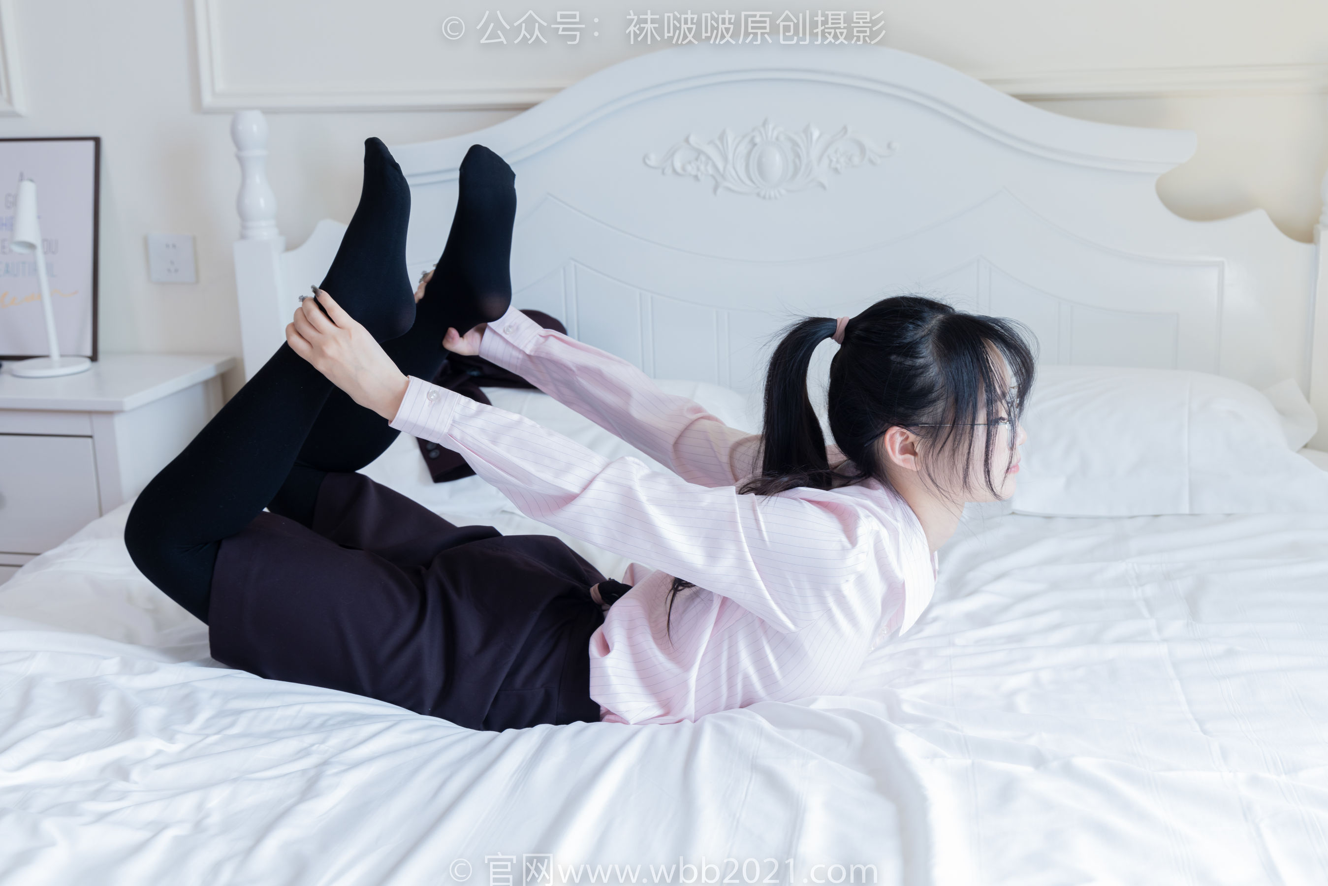 BoBoSocks袜啵啵 No.362 甜甜圈 -两双皮鞋、厚肉丝、厚黑丝、ol制服