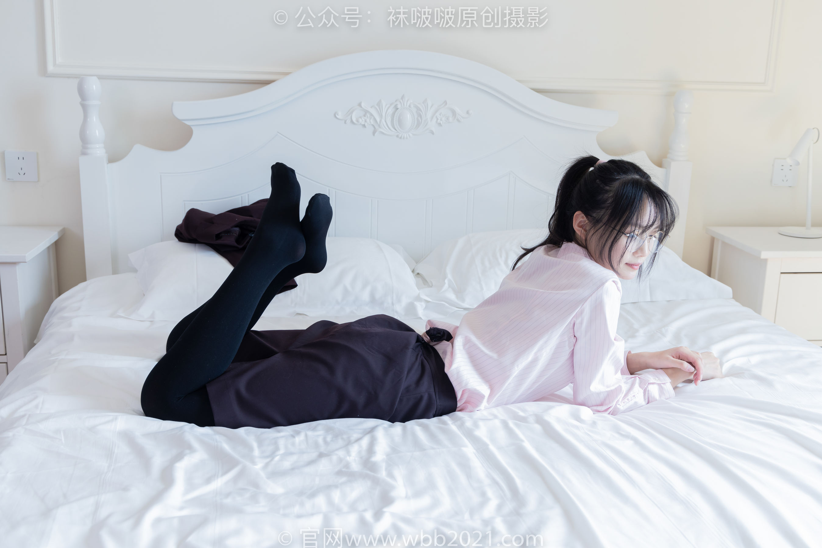 BoBoSocks袜啵啵 No.362 甜甜圈 -两双皮鞋、厚肉丝、厚黑丝、ol制服