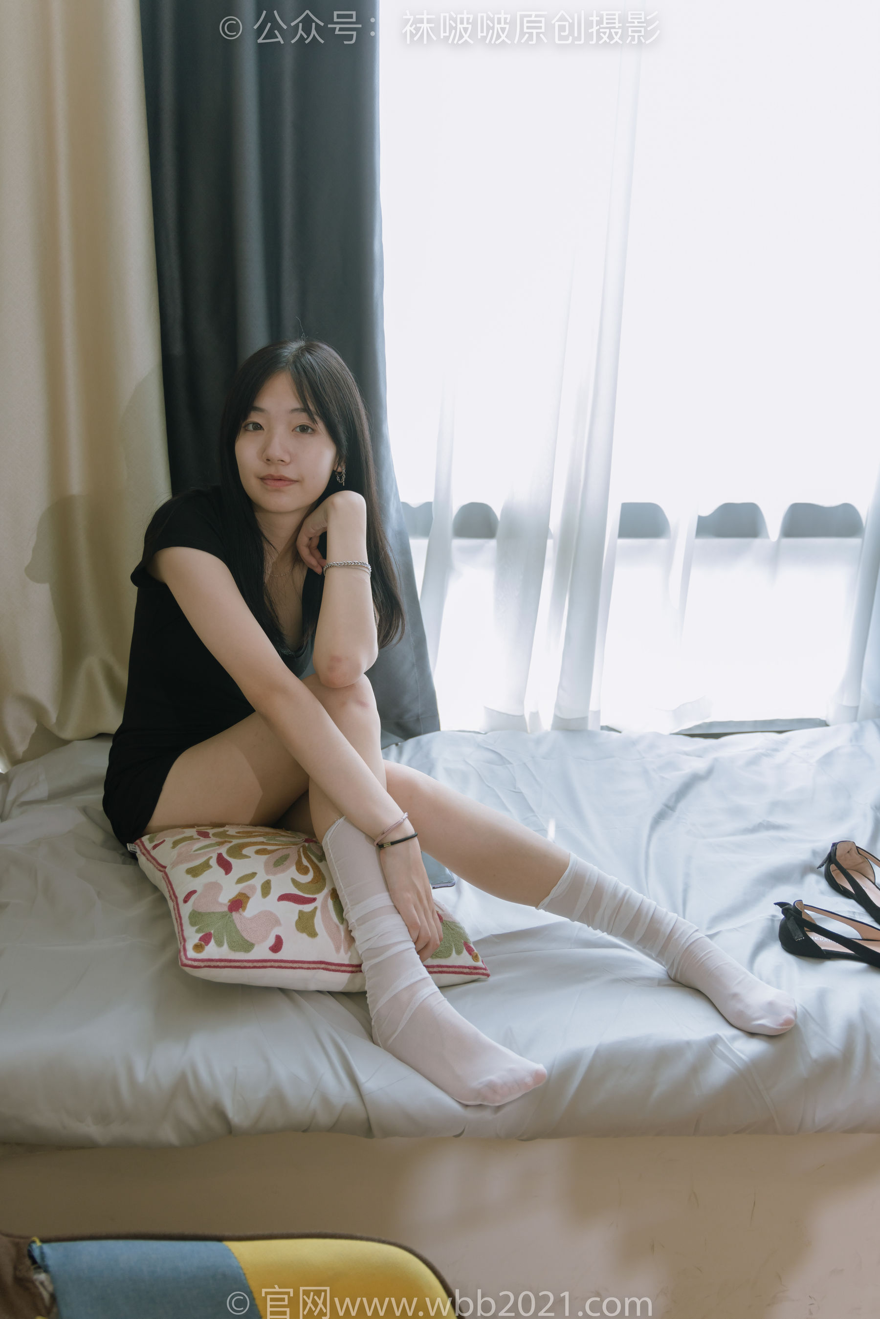 BoBoSocks袜啵啵 No.363 小甜豆 -两双平底鞋、黑色船袜、裸足