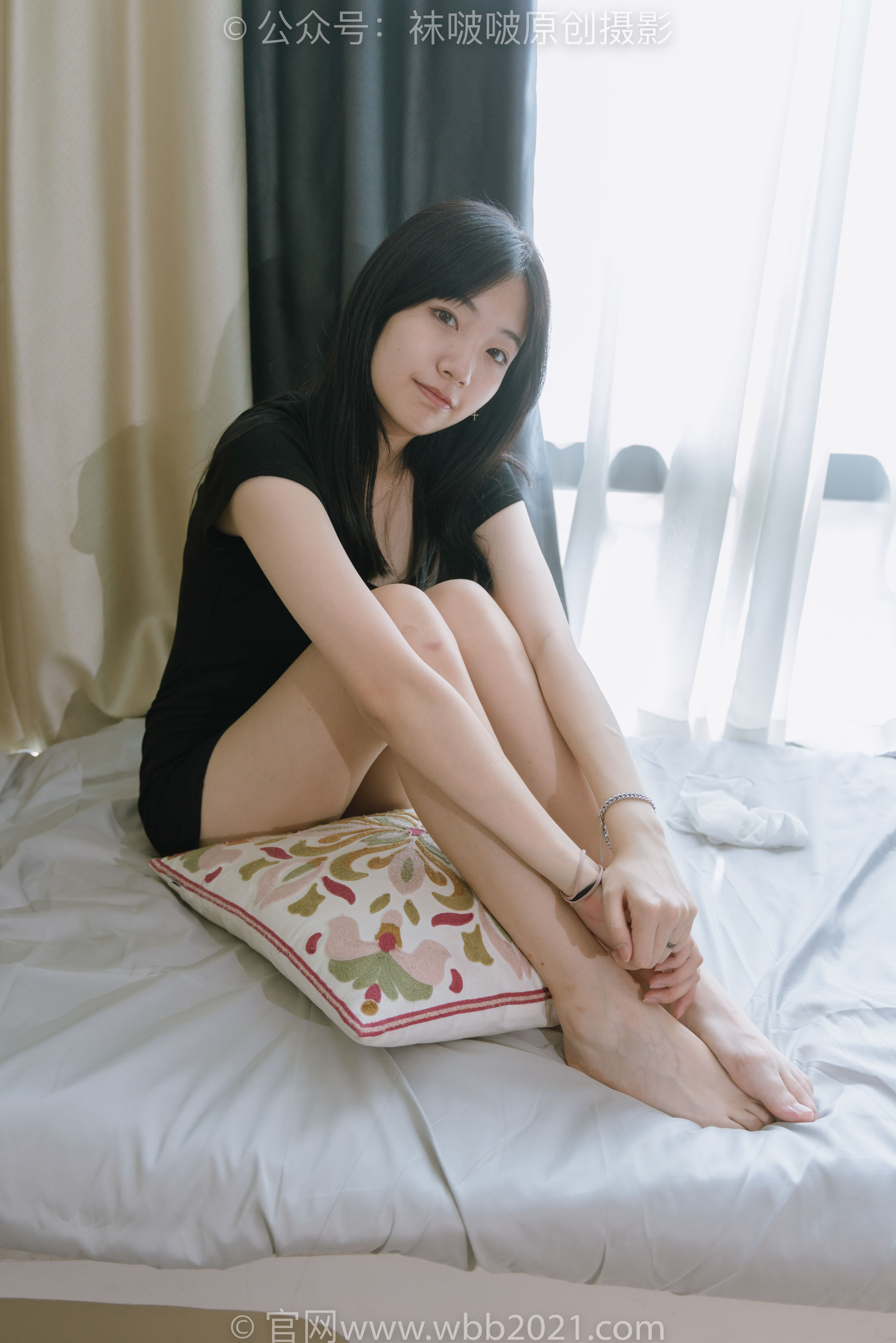 BoBoSocks袜啵啵 No.363 小甜豆 -两双平底鞋、黑色船袜、裸足