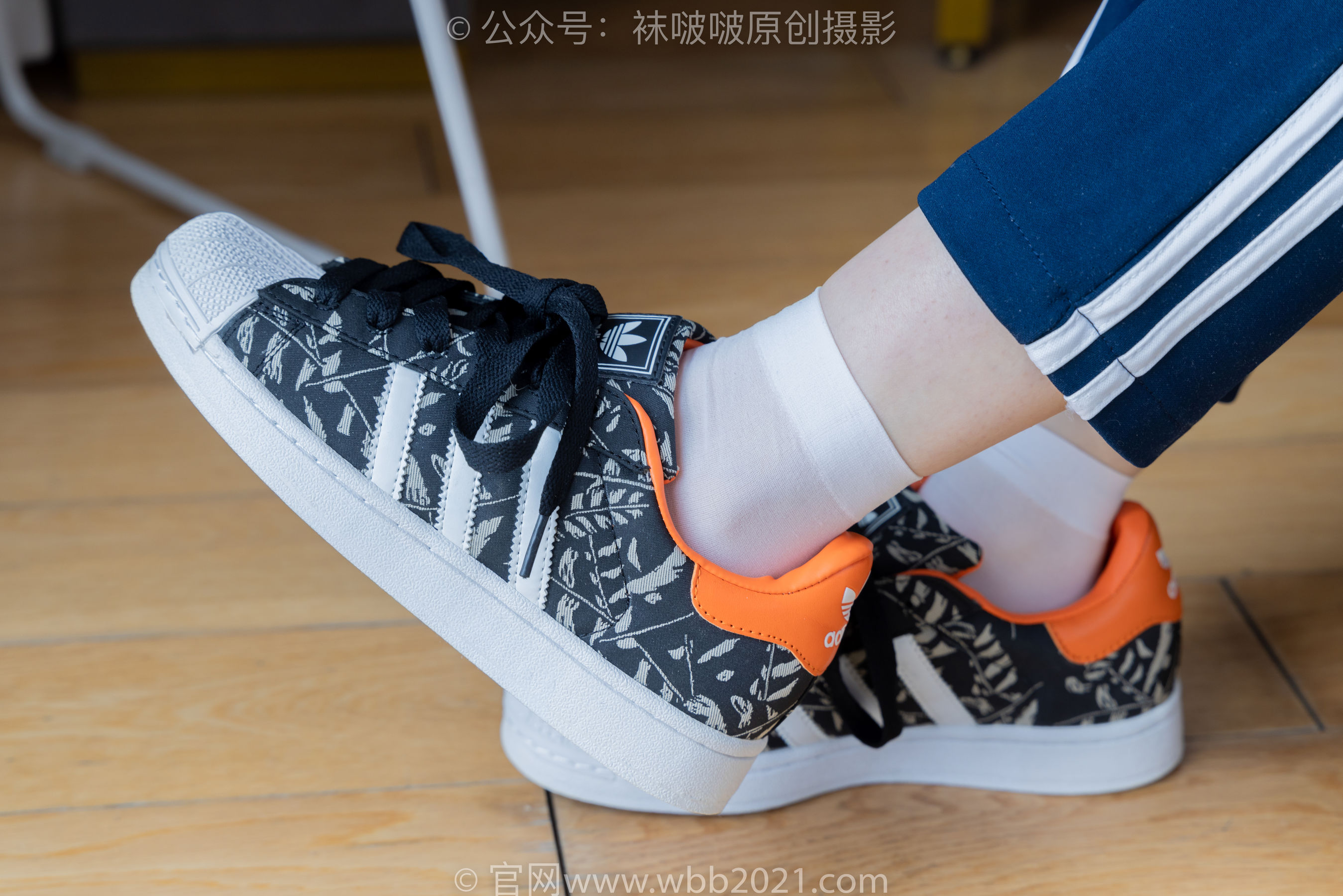 BoBoSocks袜啵啵 No.366 甜甜圈 -三双板鞋、白棉袜、短白丝