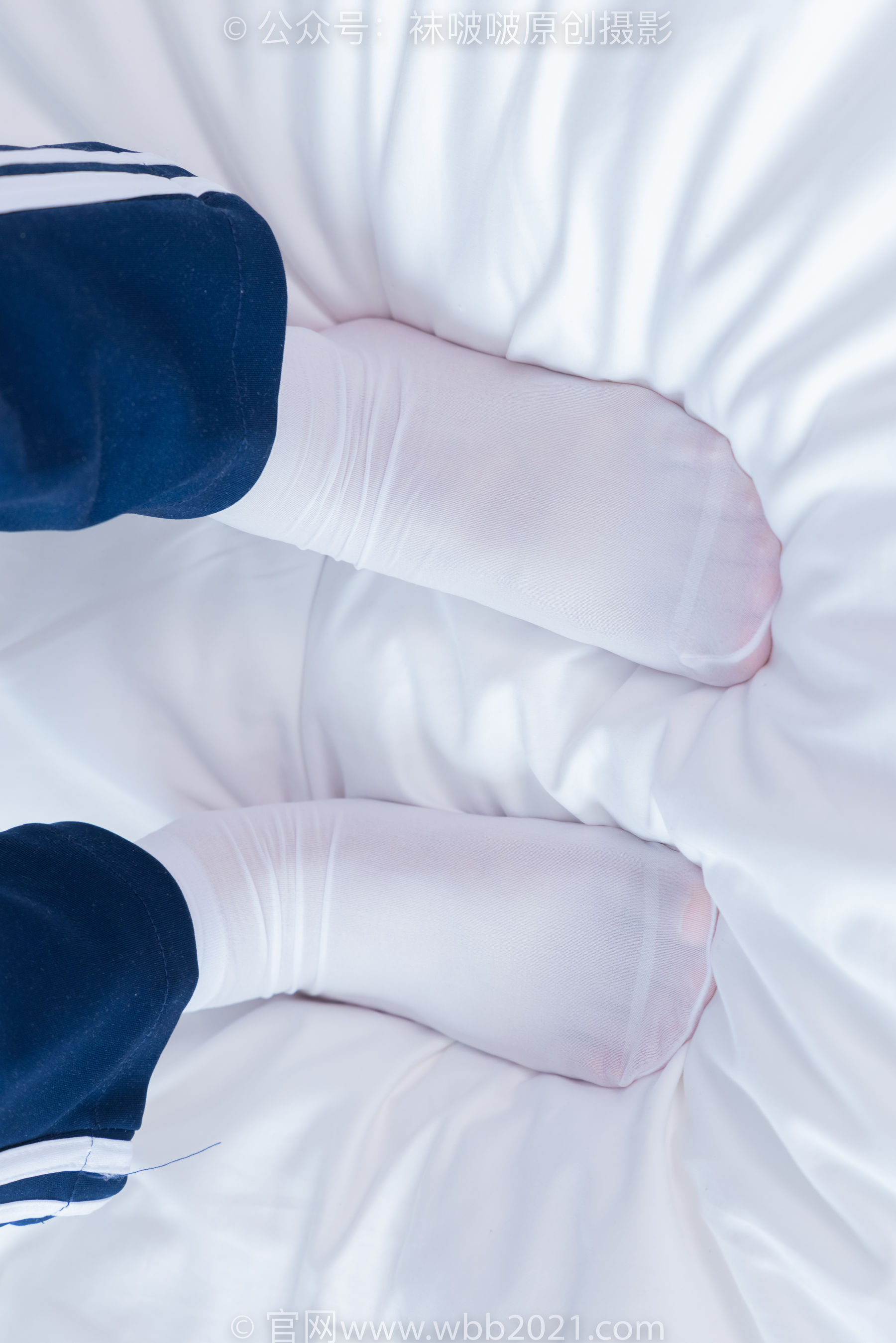 BoBoSocks袜啵啵 No.366 甜甜圈 -三双板鞋、白棉袜、短白丝