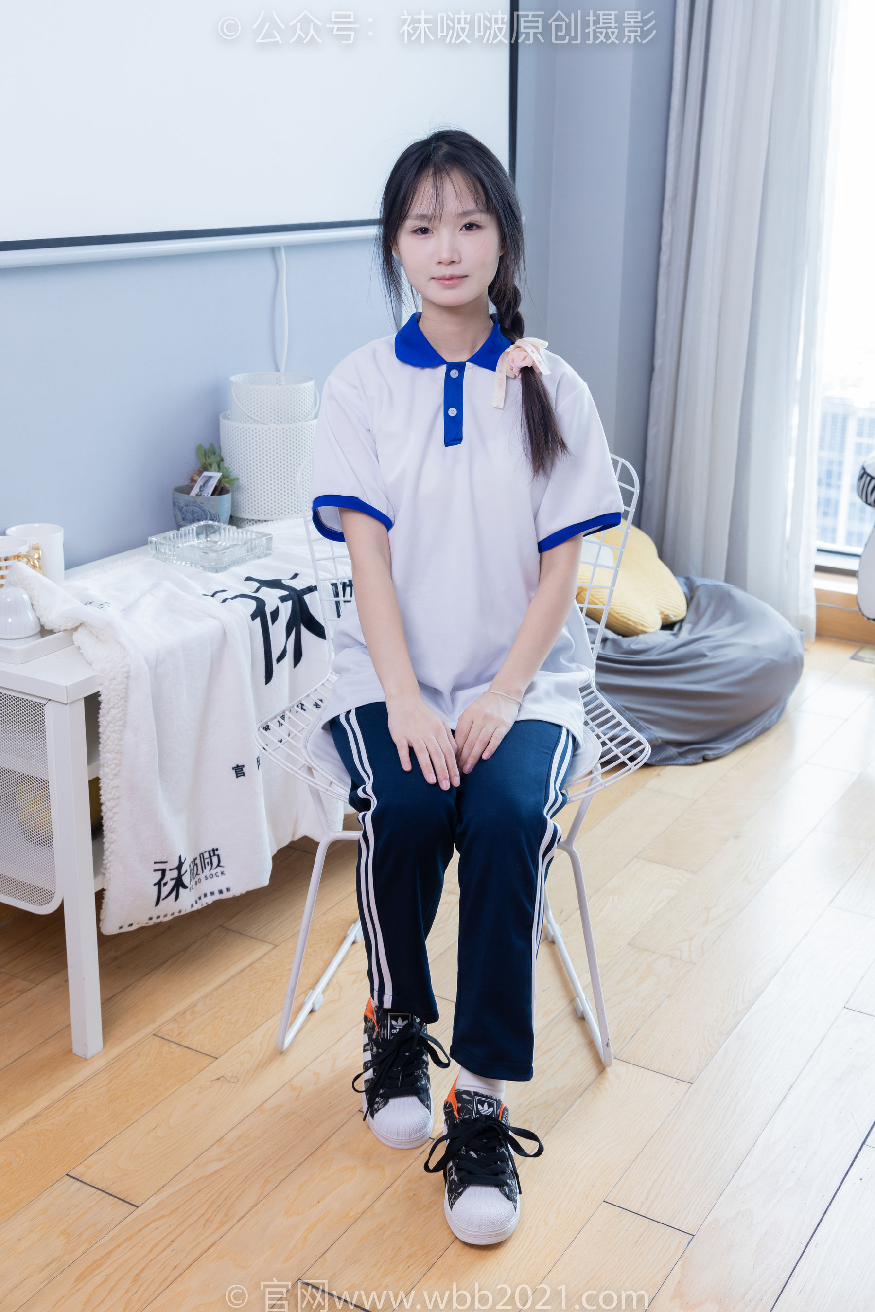 BoBoSocks袜啵啵 No.366 甜甜圈 -三双板鞋、白棉袜、短白丝