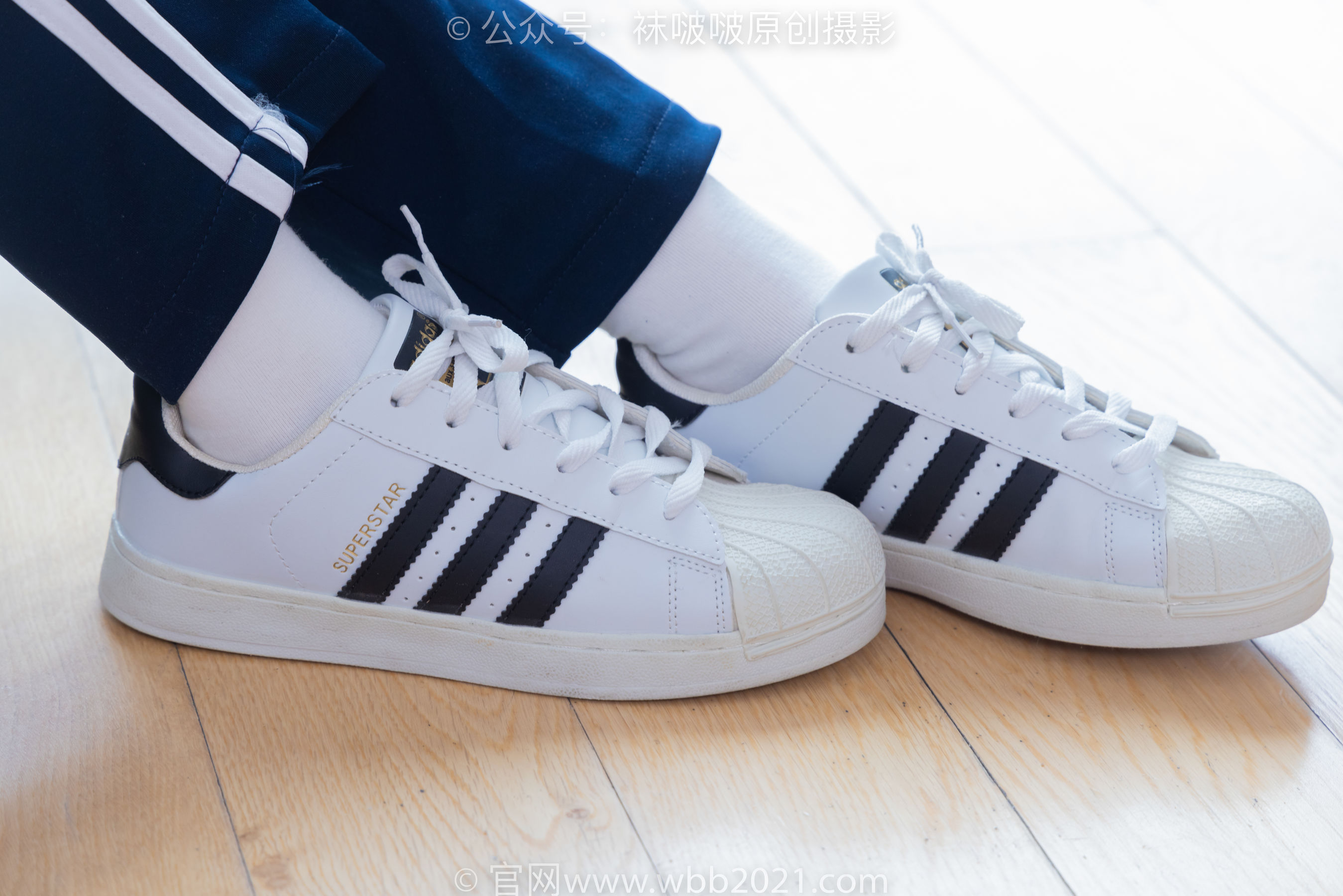 BoBoSocks袜啵啵 No.366 甜甜圈 -三双板鞋、白棉袜、短白丝