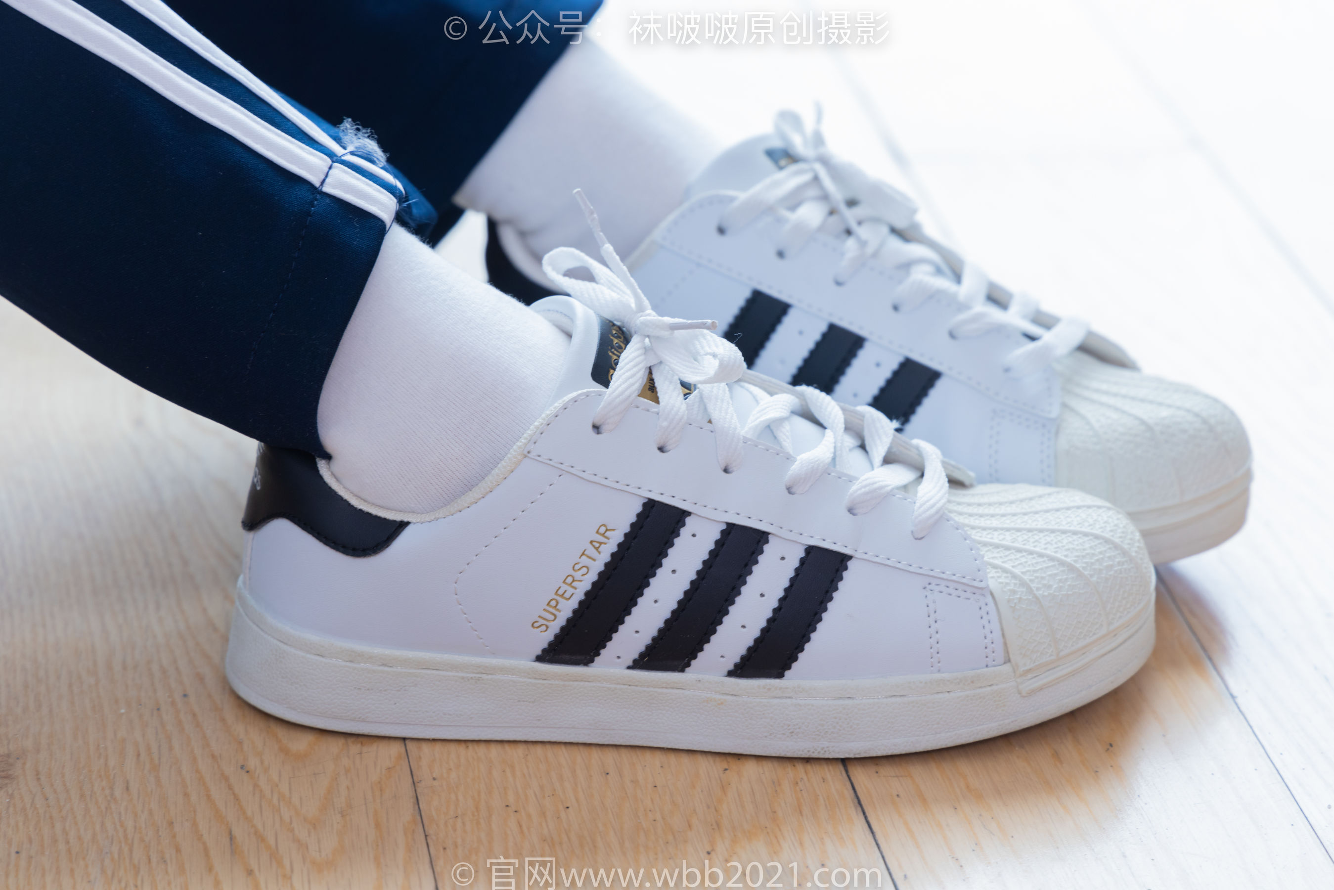 BoBoSocks袜啵啵 No.366 甜甜圈 -三双板鞋、白棉袜、短白丝