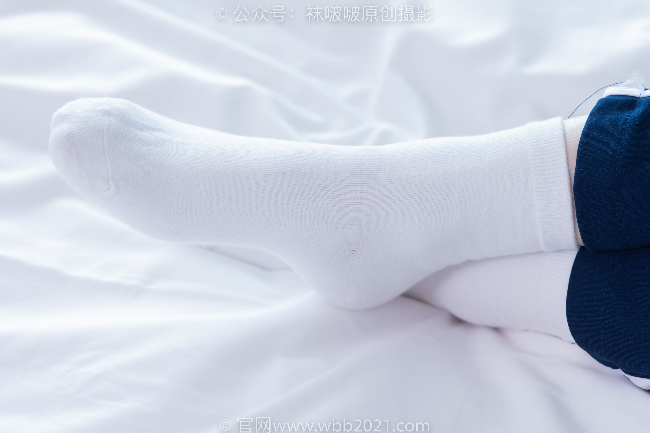 BoBoSocks袜啵啵 No.366 甜甜圈 -三双板鞋、白棉袜、短白丝