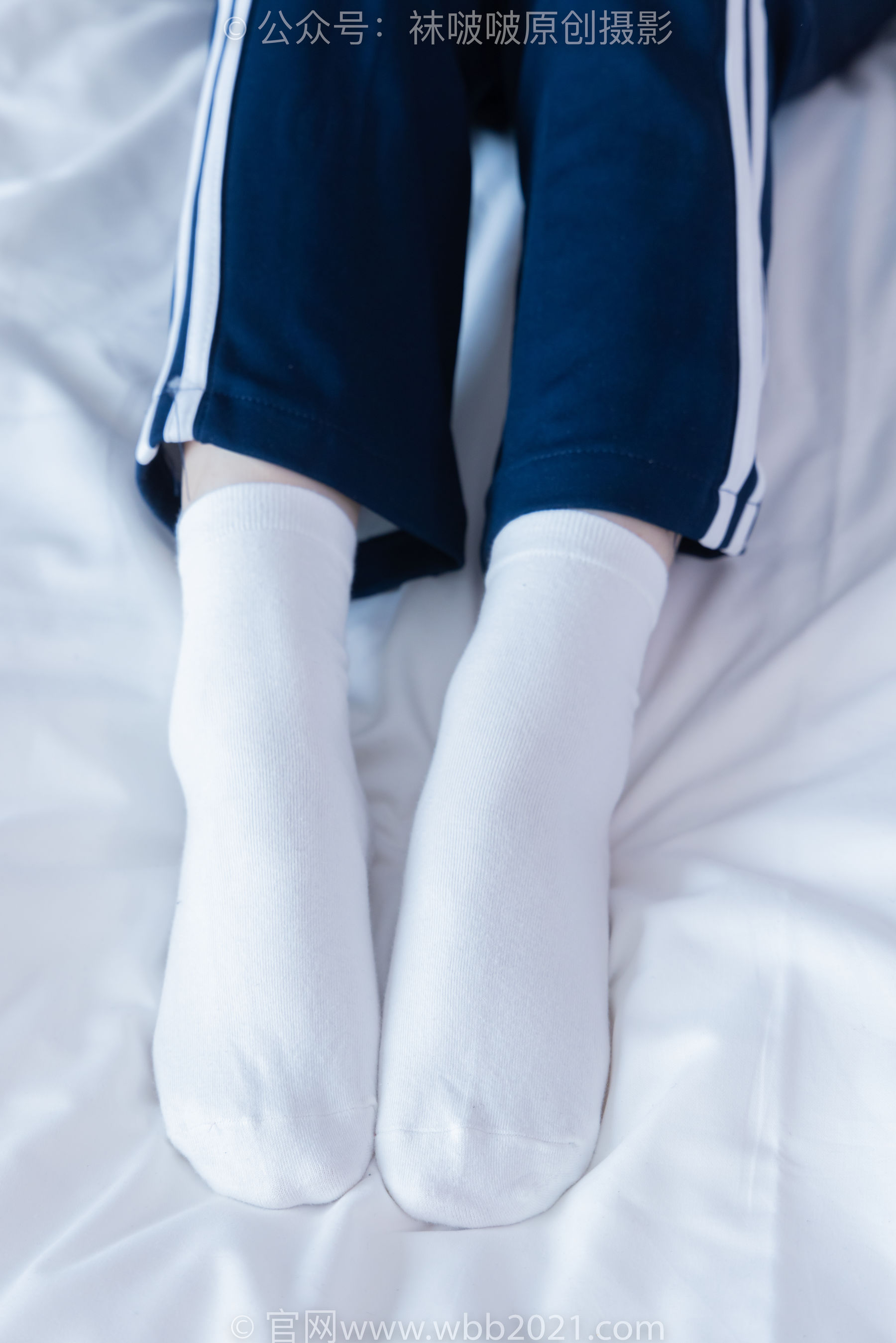 BoBoSocks袜啵啵 No.366 甜甜圈 -三双板鞋、白棉袜、短白丝