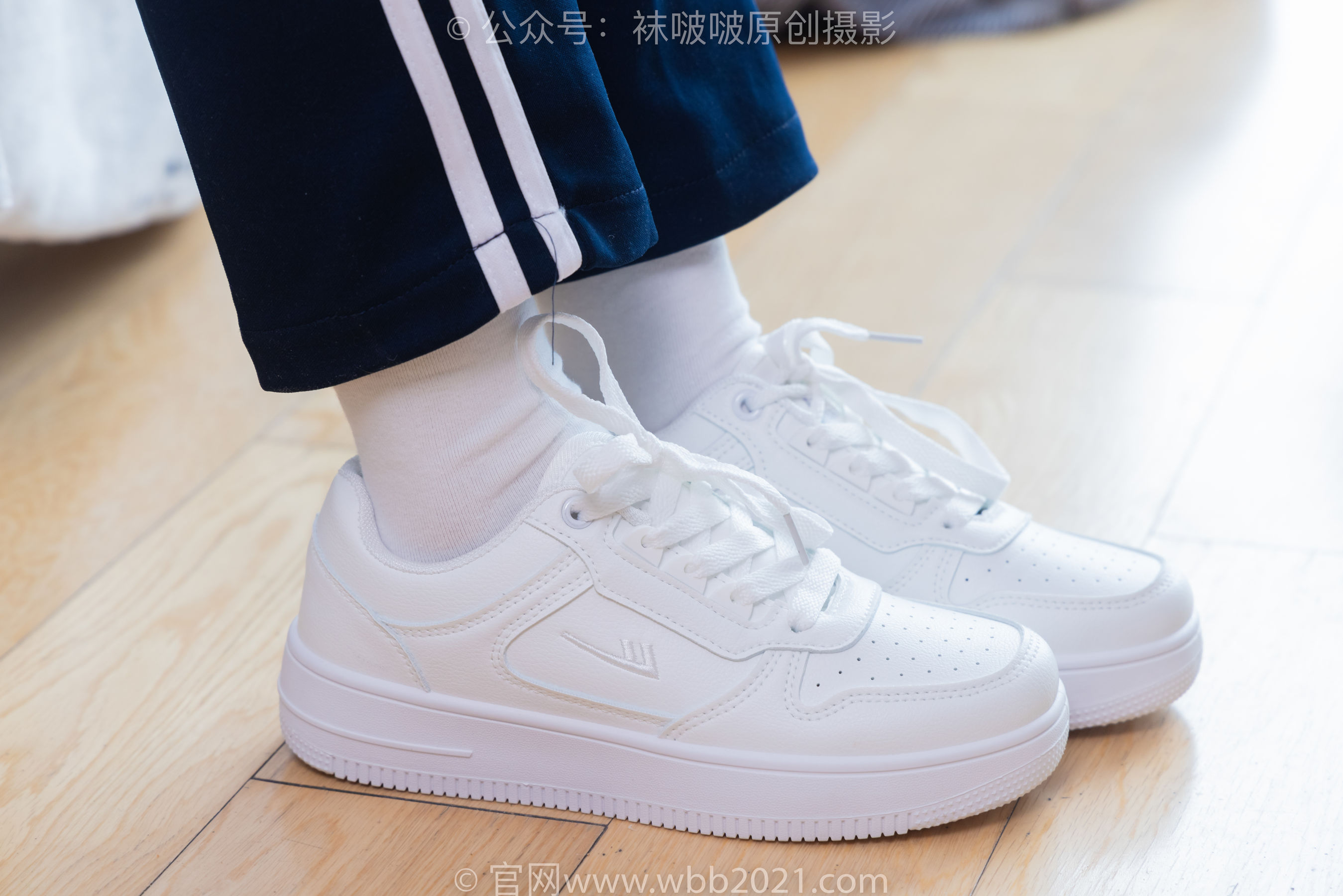BoBoSocks袜啵啵 No.366 甜甜圈 -三双板鞋、白棉袜、短白丝