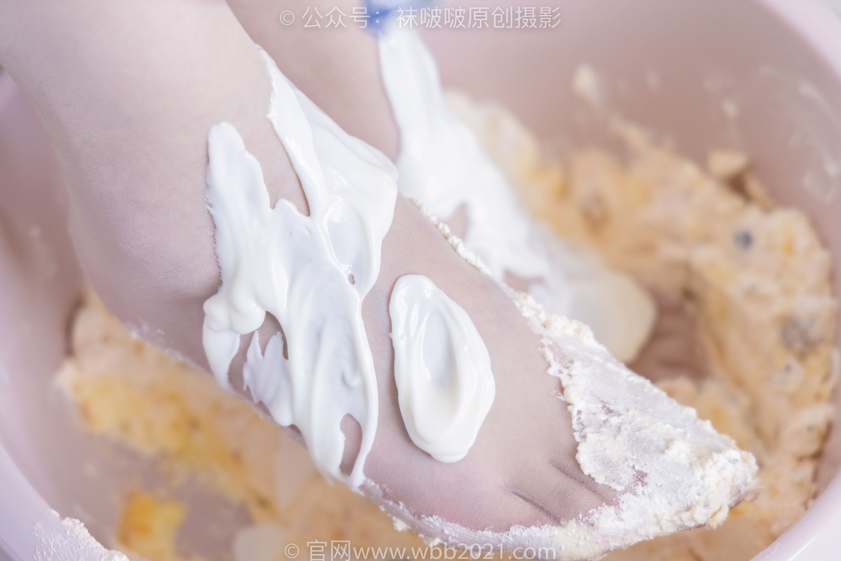 BoBoSocks袜啵啵 No.367 小甜豆 -高跟鞋、油亮白丝、丝袜踩奶油蛋糕