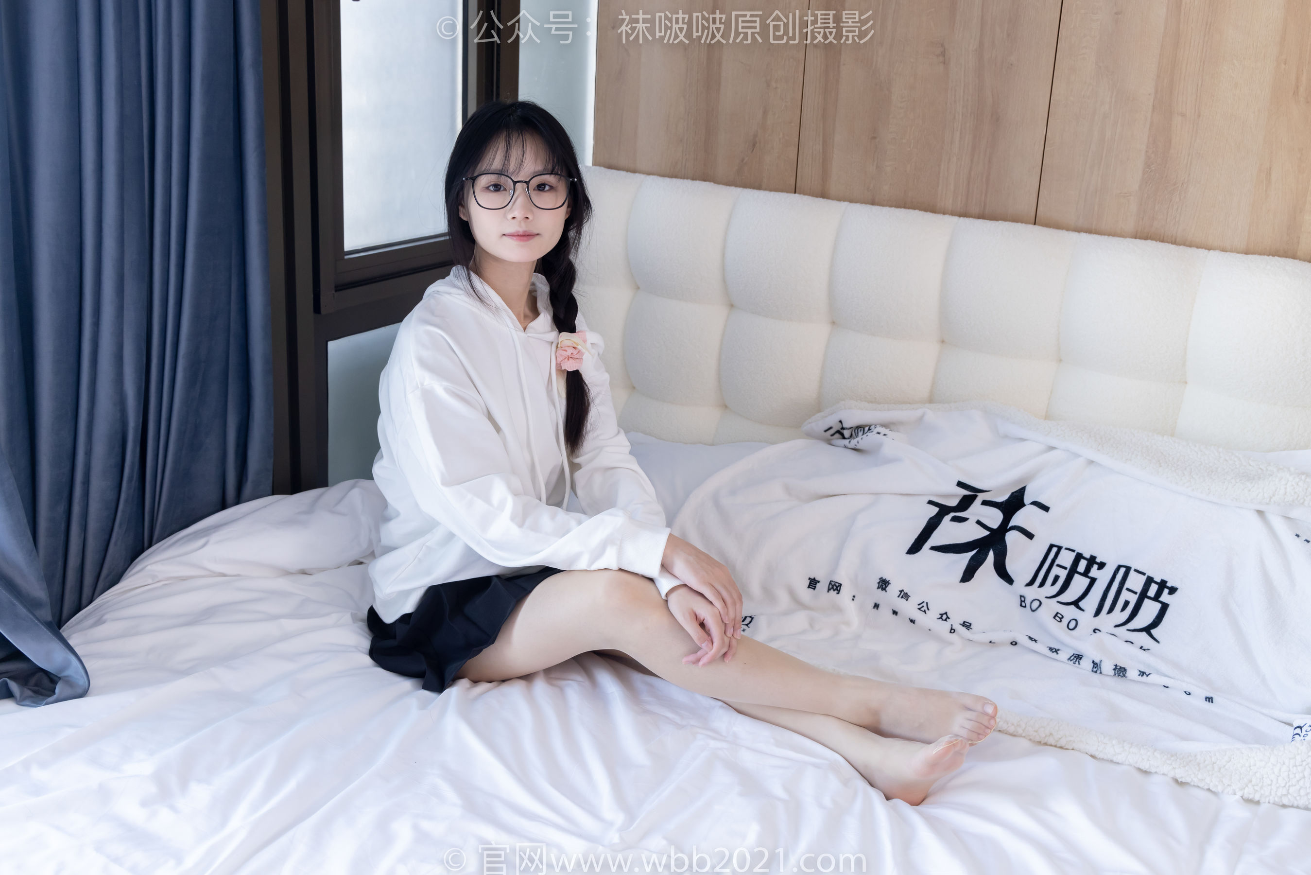 BoBoSocks袜啵啵 No.368 甜甜圈 -运动鞋、白棉袜、油亮肉丝