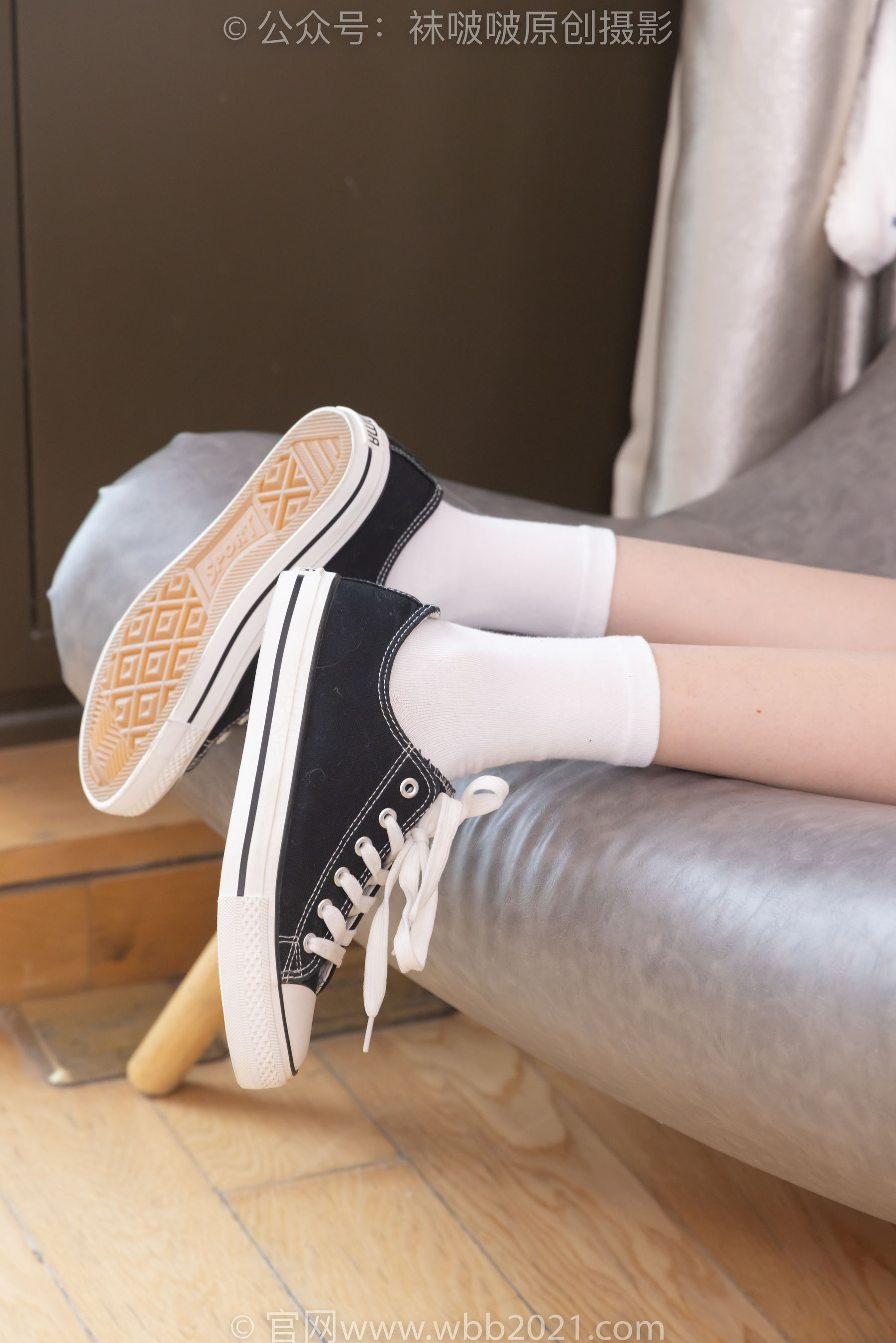 BoBoSocks袜啵啵 No.370 稚予 -板鞋、白棉袜、灰色棉船袜