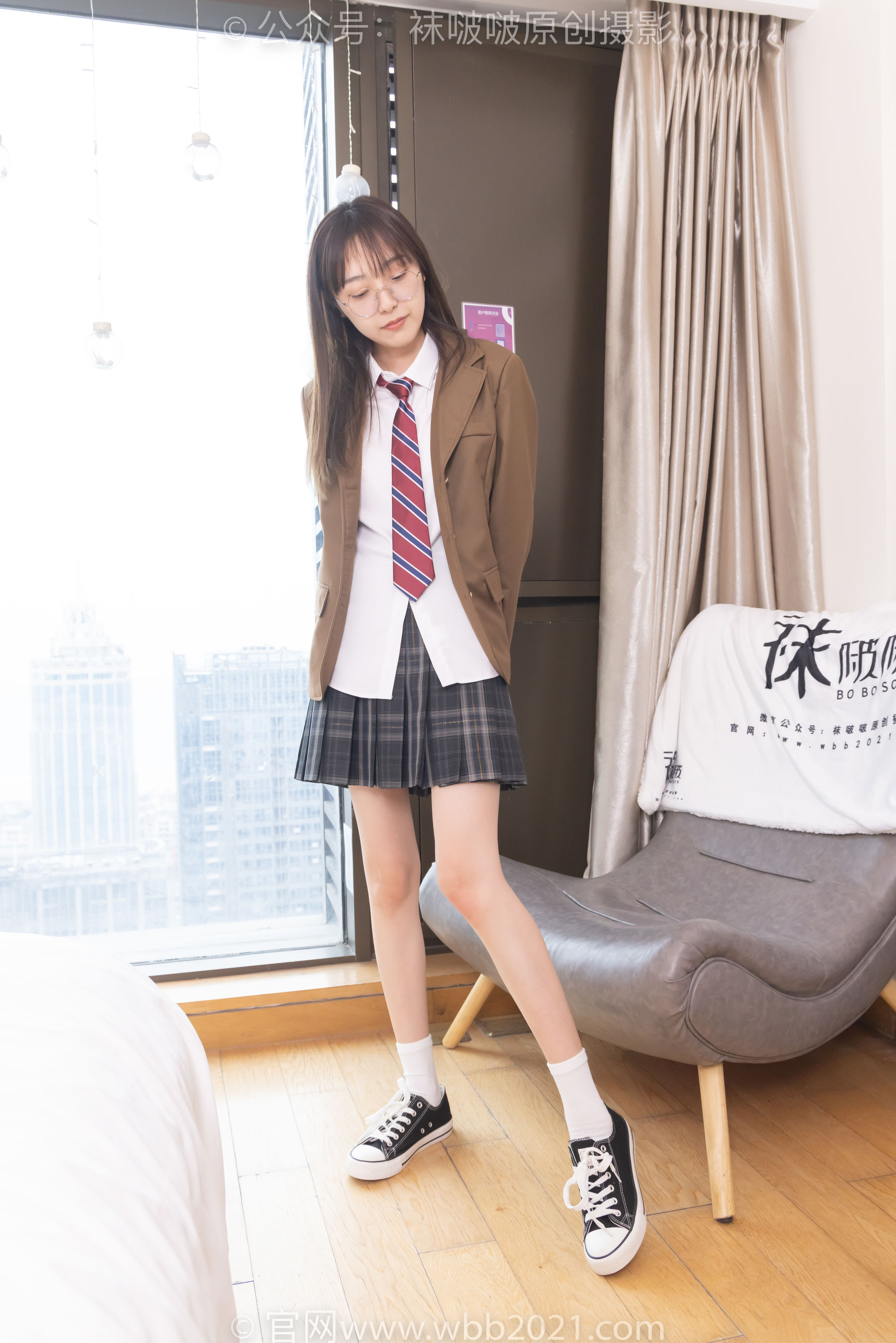 BoBoSocks袜啵啵 No.370 稚予 -板鞋、白棉袜、灰色棉船袜