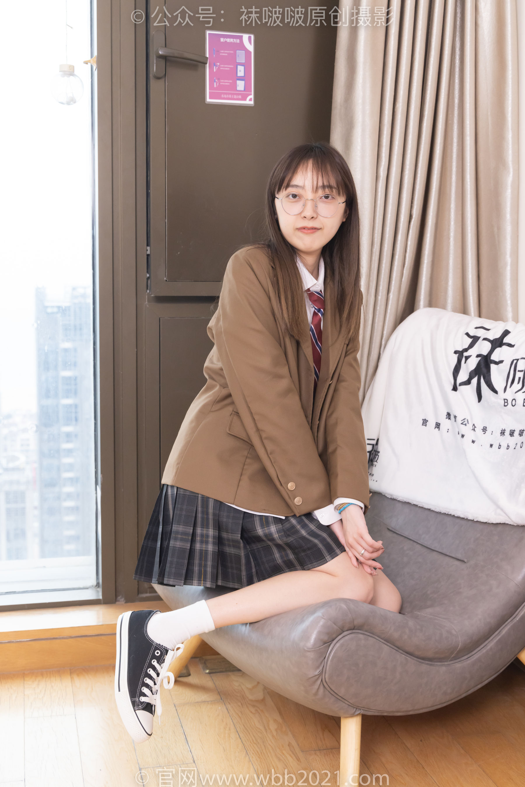 BoBoSocks袜啵啵 No.370 稚予 -板鞋、白棉袜、灰色棉船袜