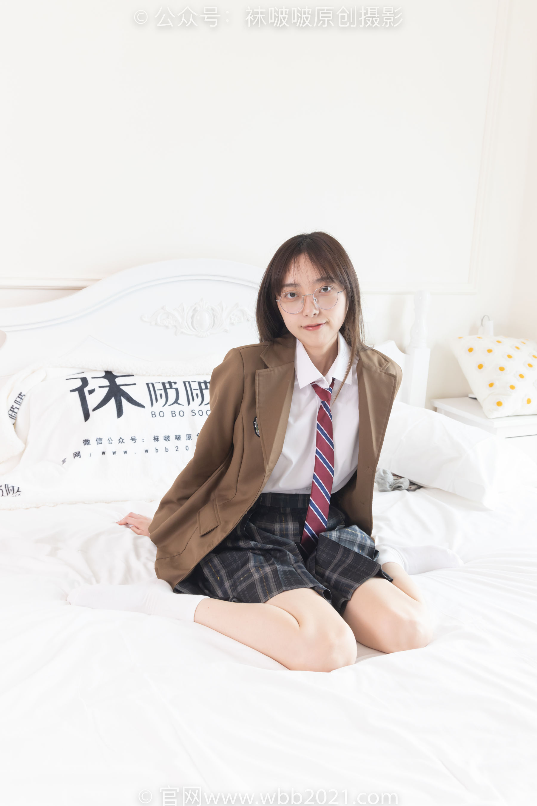 BoBoSocks袜啵啵 No.370 稚予 -板鞋、白棉袜、灰色棉船袜