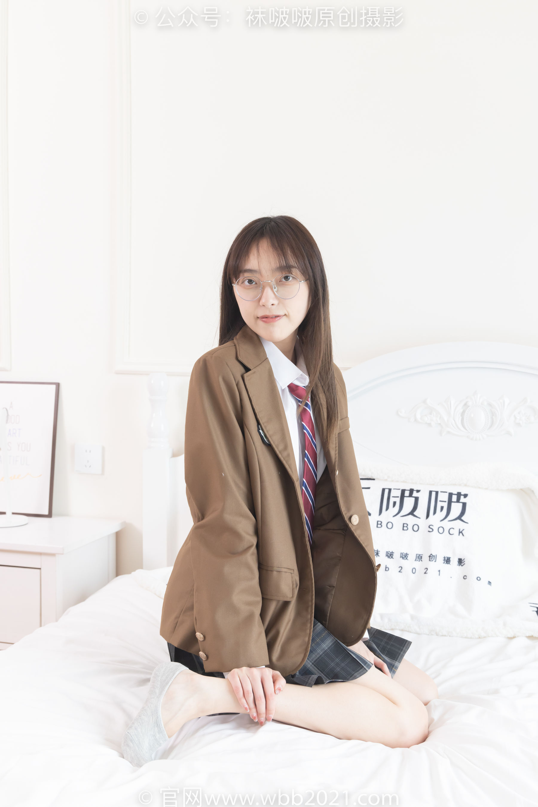 BoBoSocks袜啵啵 No.370 稚予 -板鞋、白棉袜、灰色棉船袜