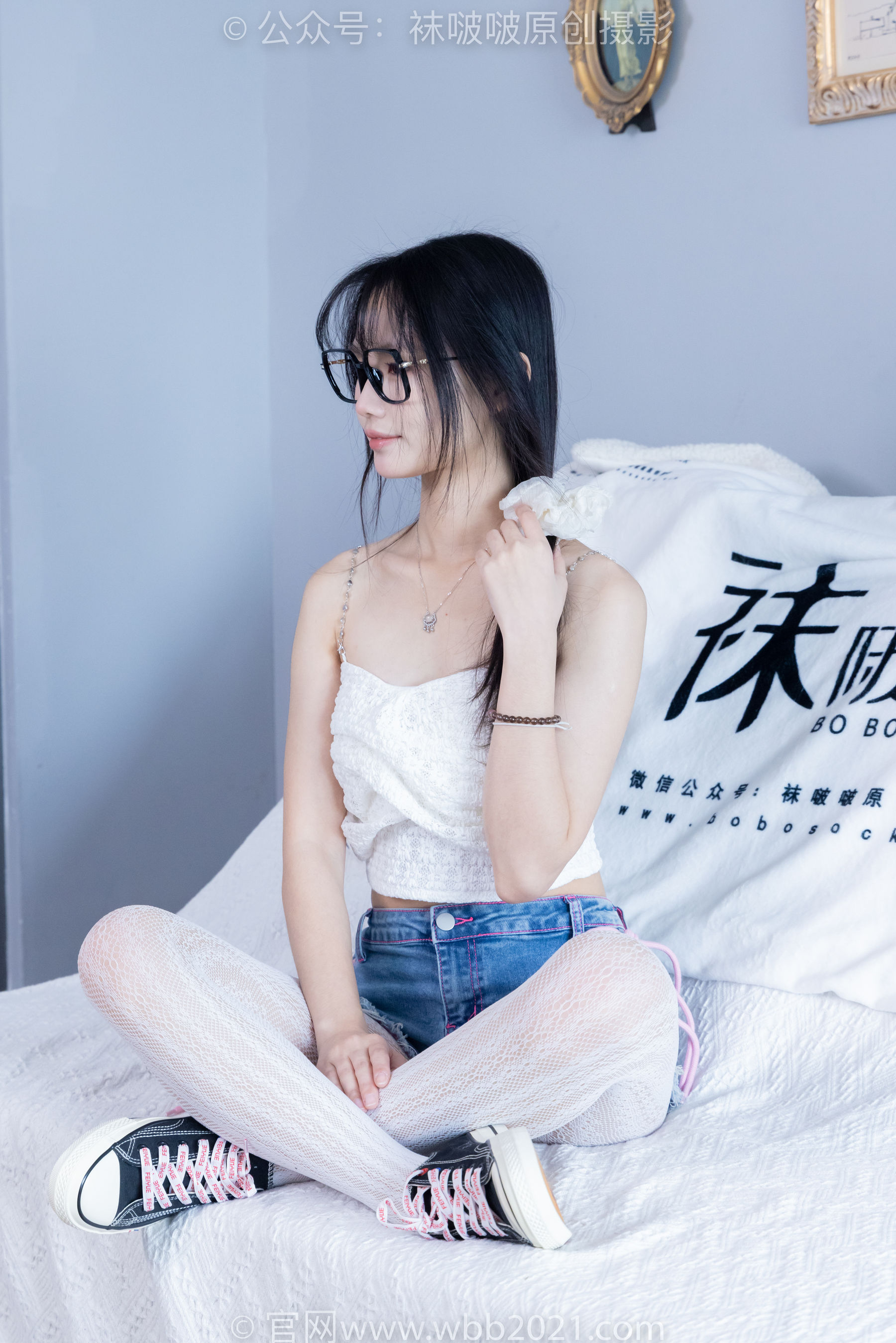BoBoSocks袜啵啵 No.372 甜甜圈 -板鞋、白色蕾丝袜、可拆卸牛仔裤、裤里丝