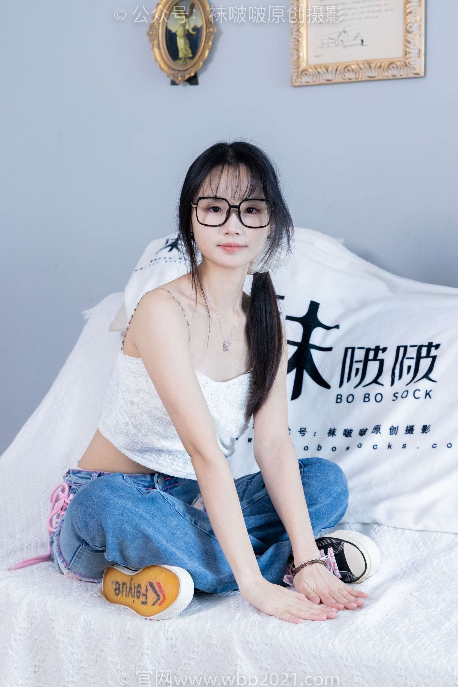 BoBoSocks袜啵啵 No.372 甜甜圈 -板鞋、白色蕾丝袜、可拆卸牛仔裤、裤里丝