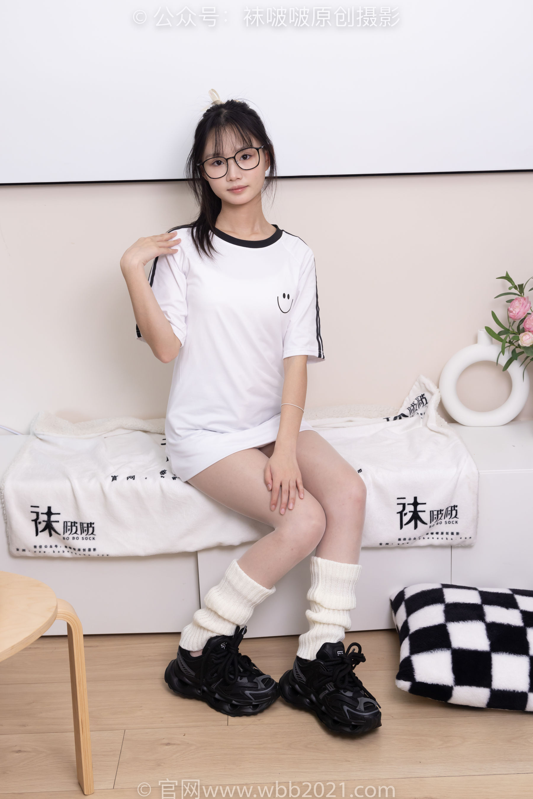 BoBoSocks袜啵啵 No.376 甜甜圈 -运动鞋、堆堆袜套、白丝