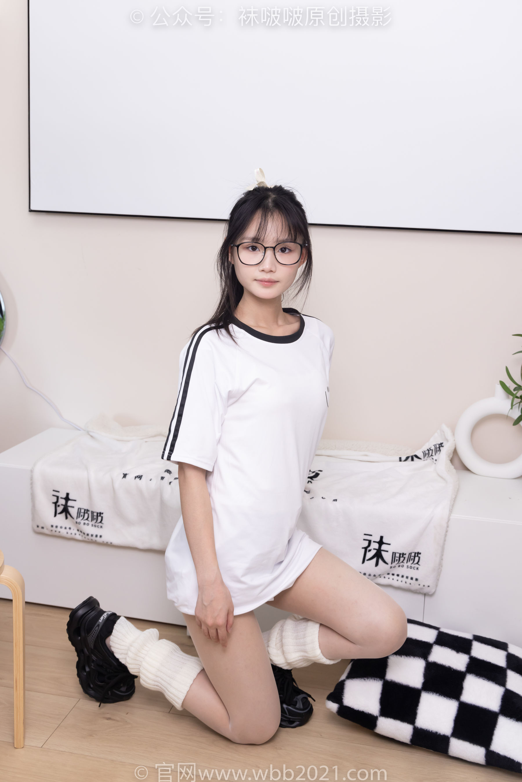 BoBoSocks袜啵啵 No.376 甜甜圈 -运动鞋、堆堆袜套、白丝