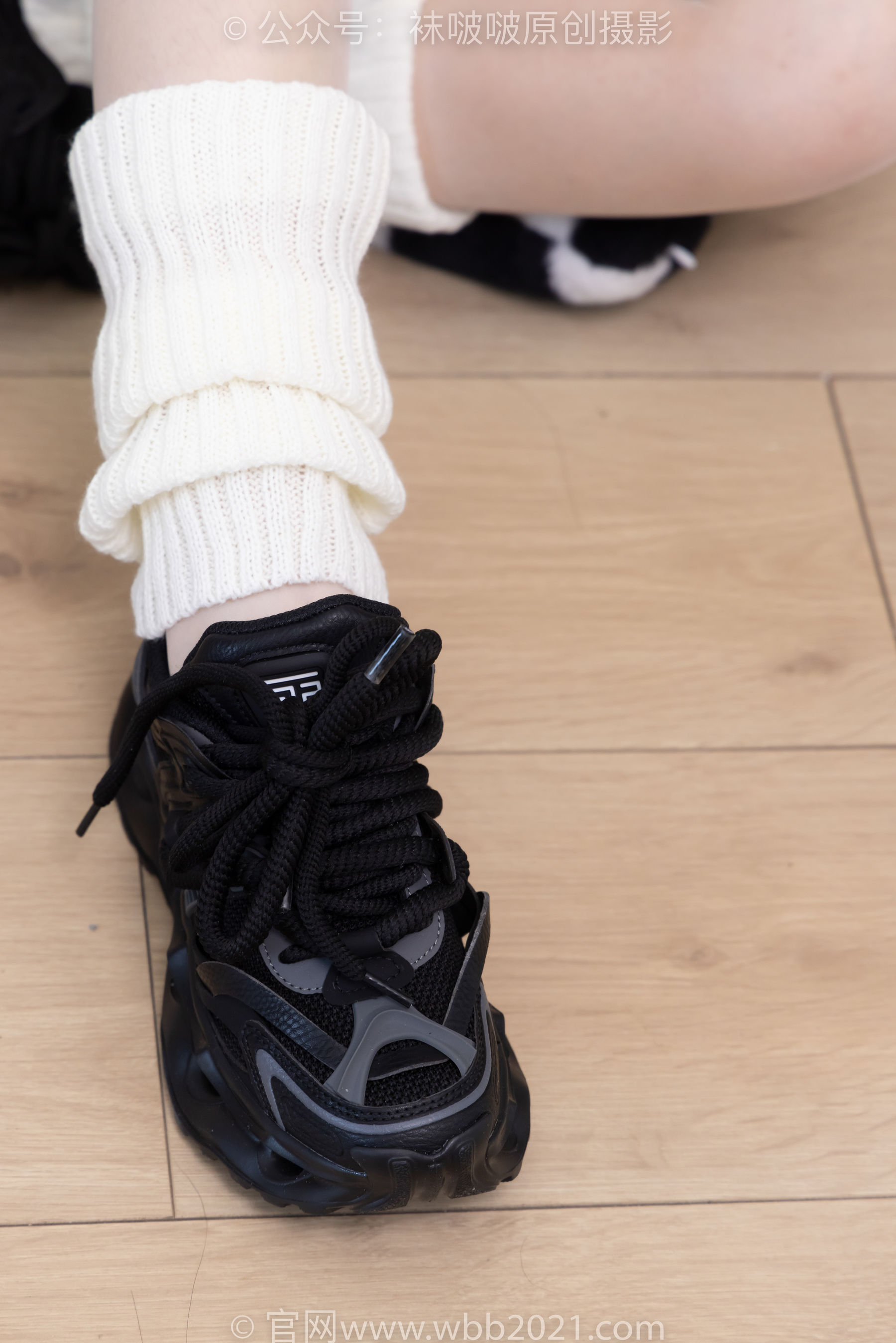 BoBoSocks袜啵啵 No.376 甜甜圈 -运动鞋、堆堆袜套、白丝