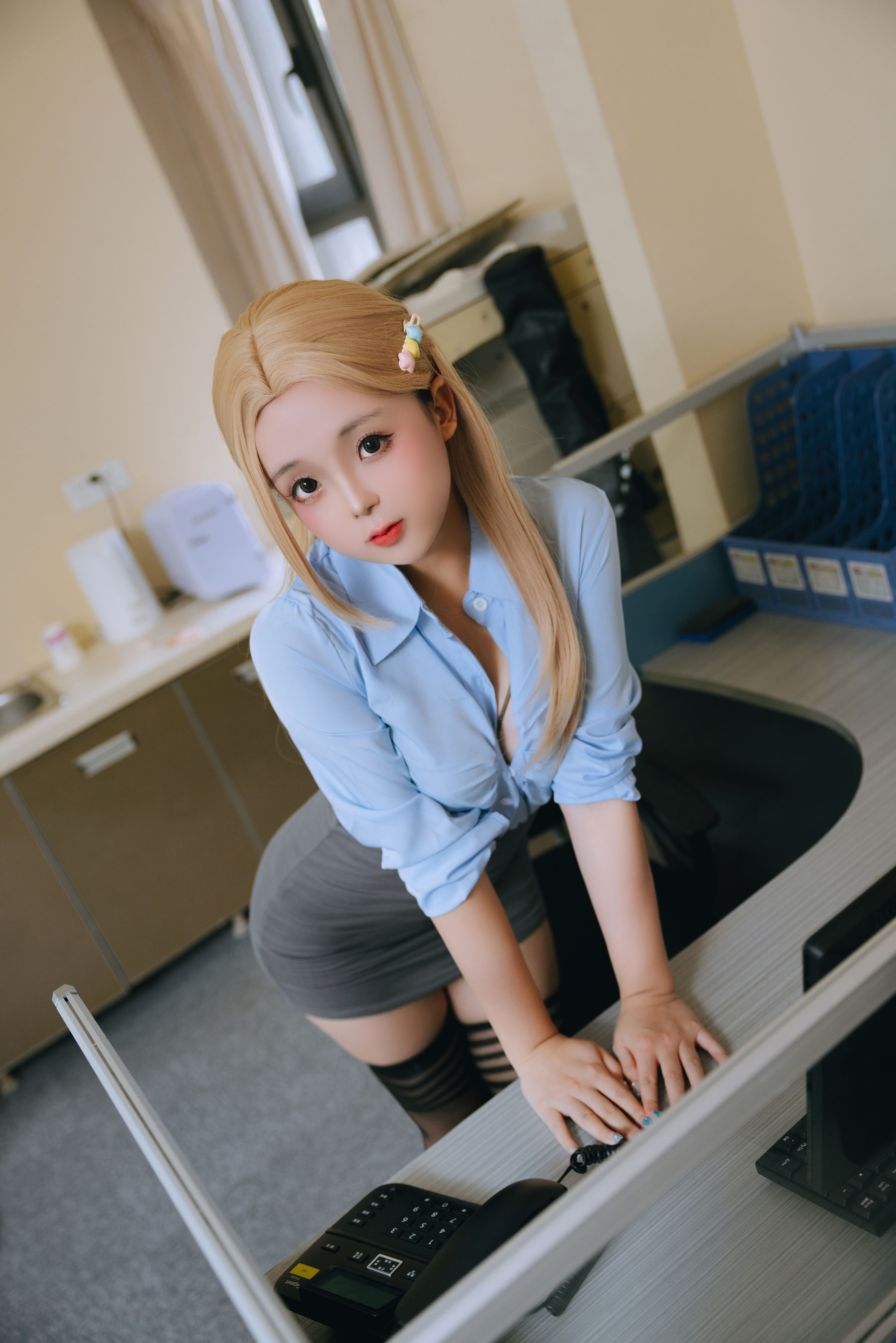 Cosplay 日奈娇 - 办公室