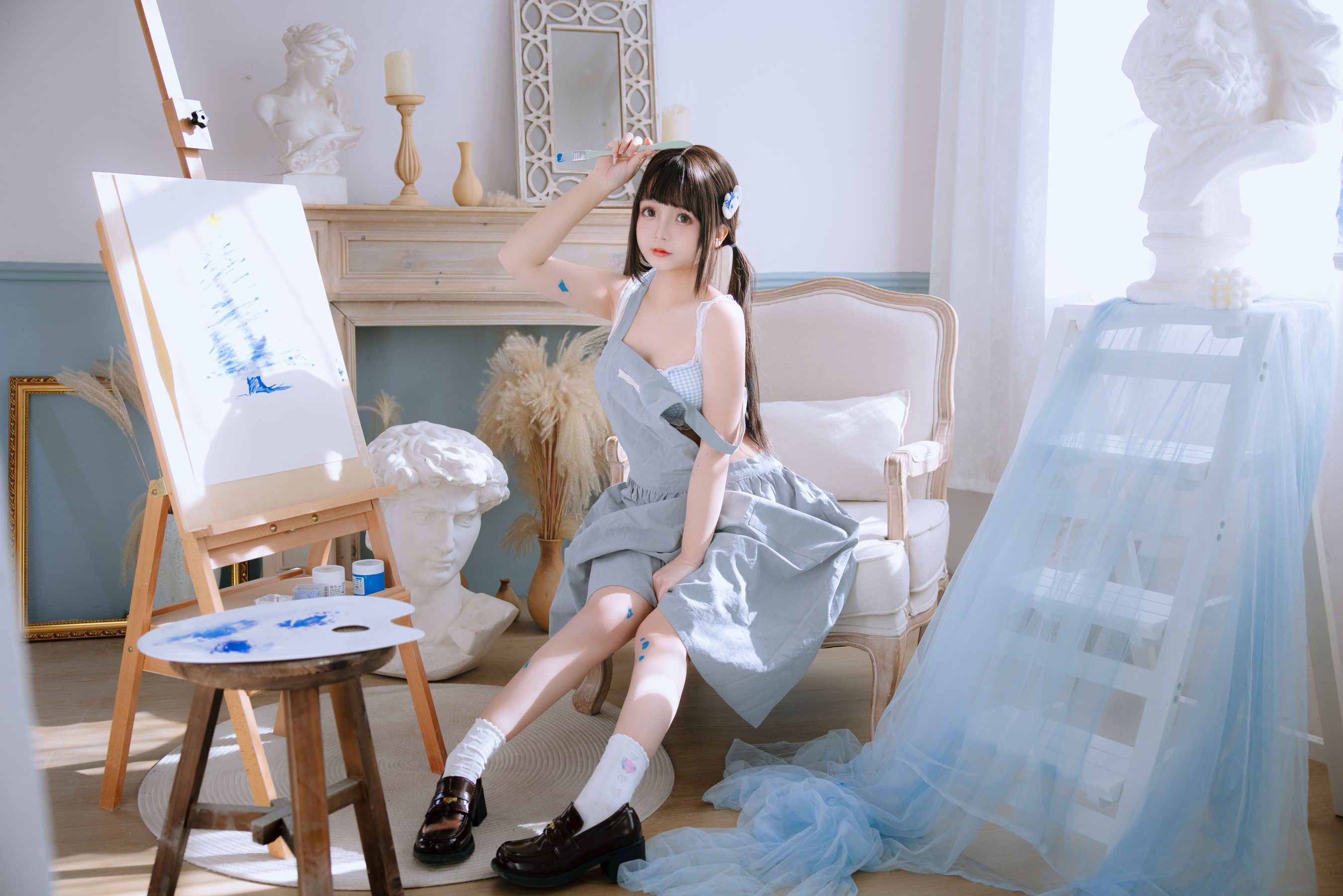 Cosplay 日奈娇 - 美术生