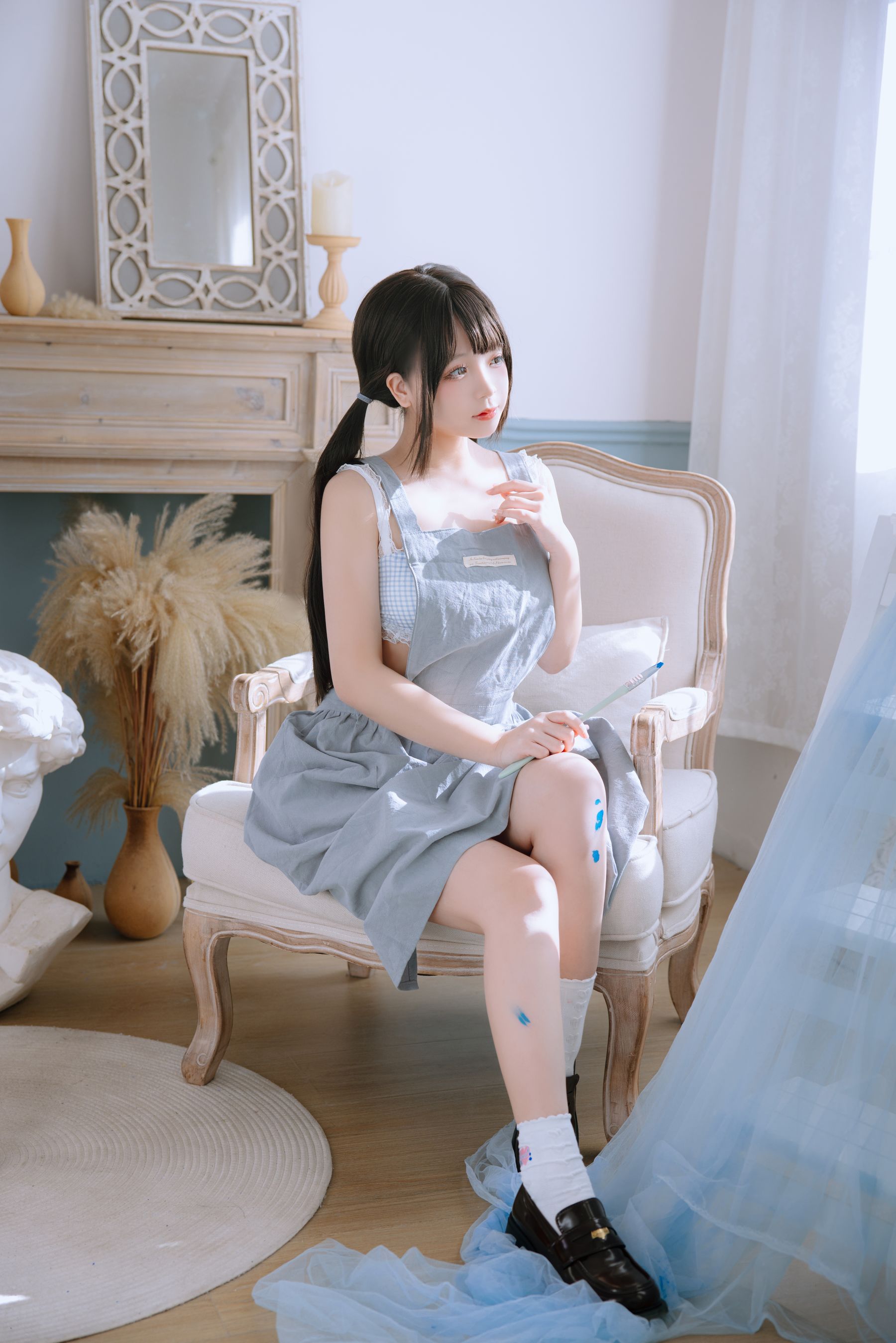 Cosplay 日奈娇 - 美术生