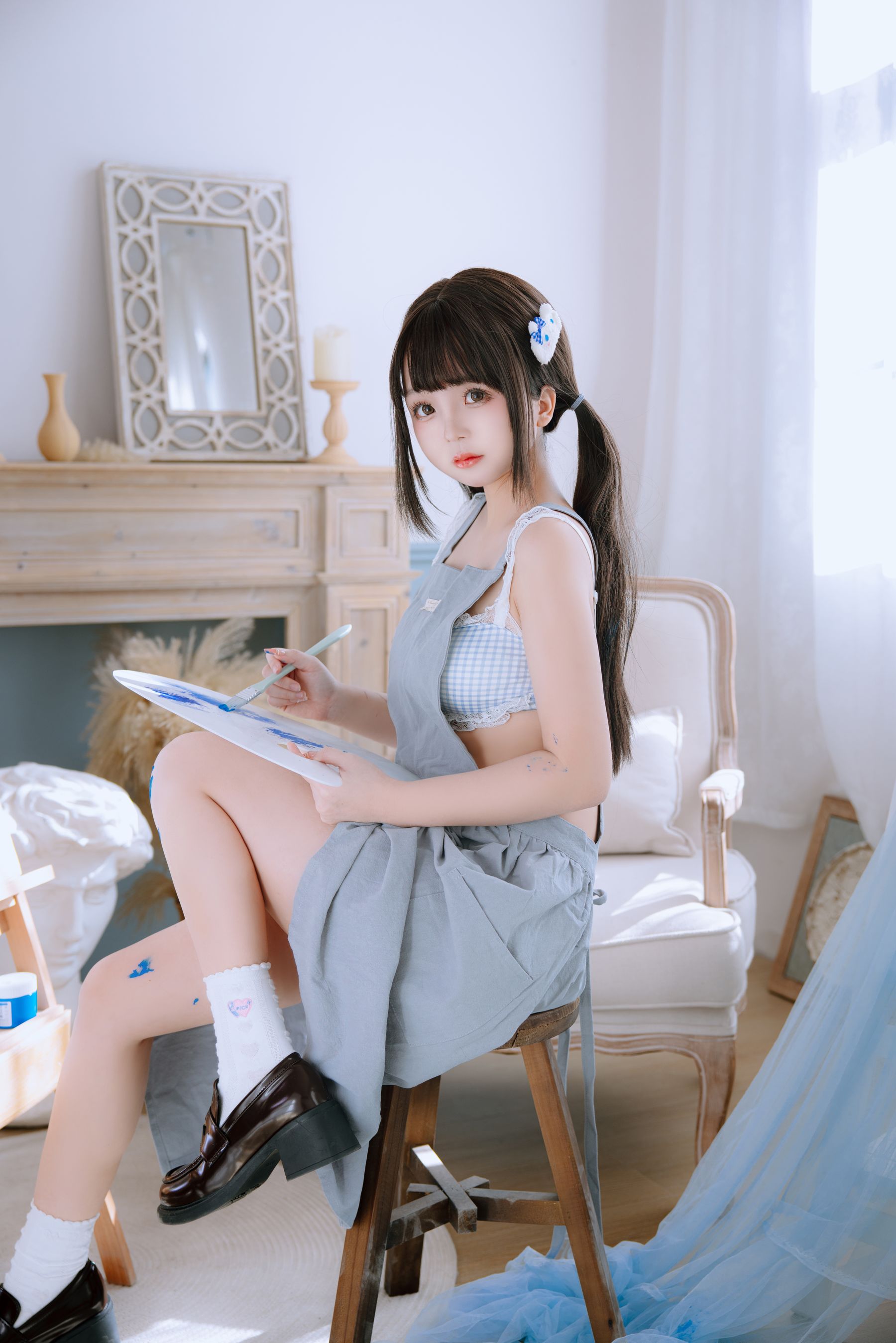 Cosplay 日奈娇 - 美术生