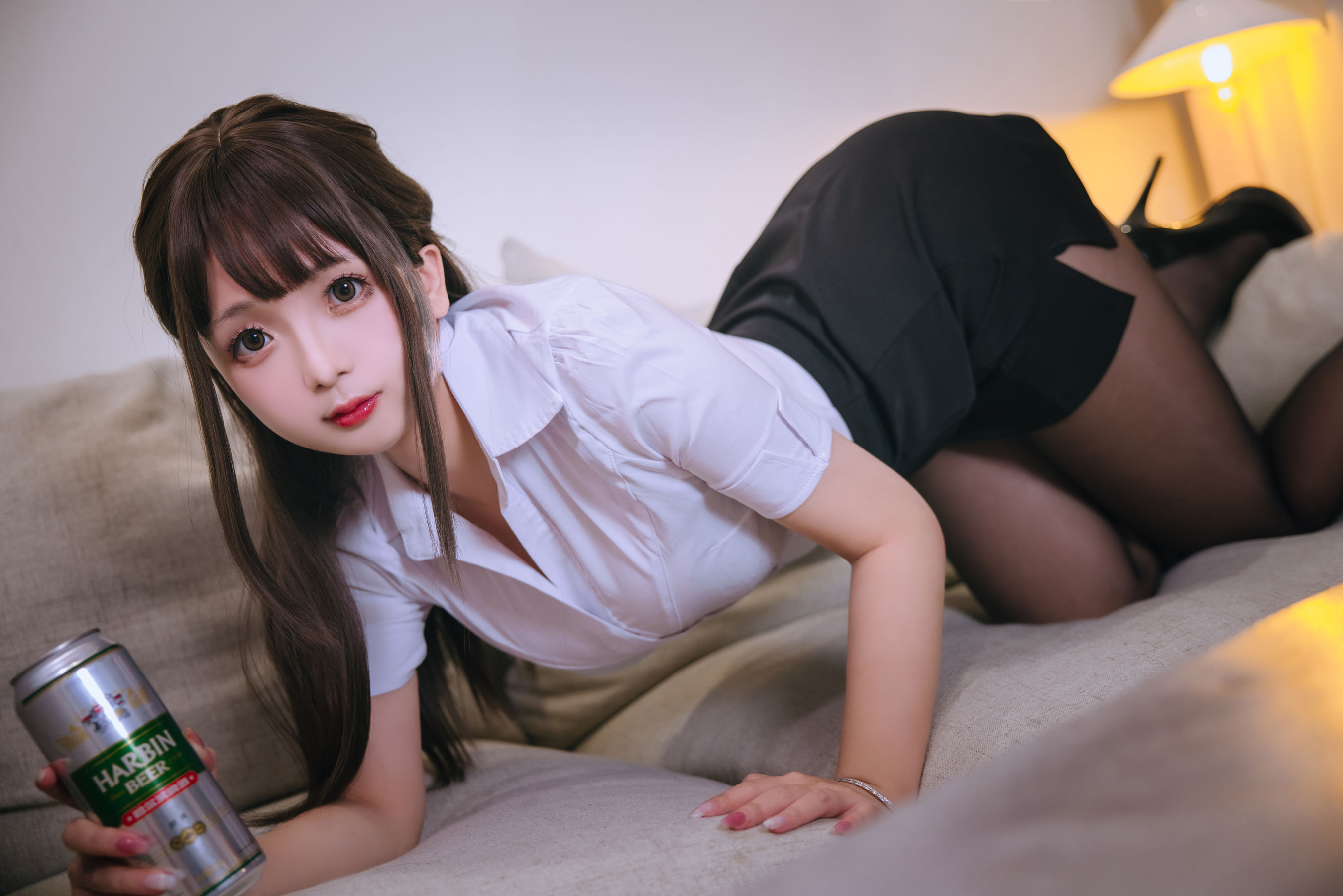 Cosplay 日奈娇 - 醉酒OL