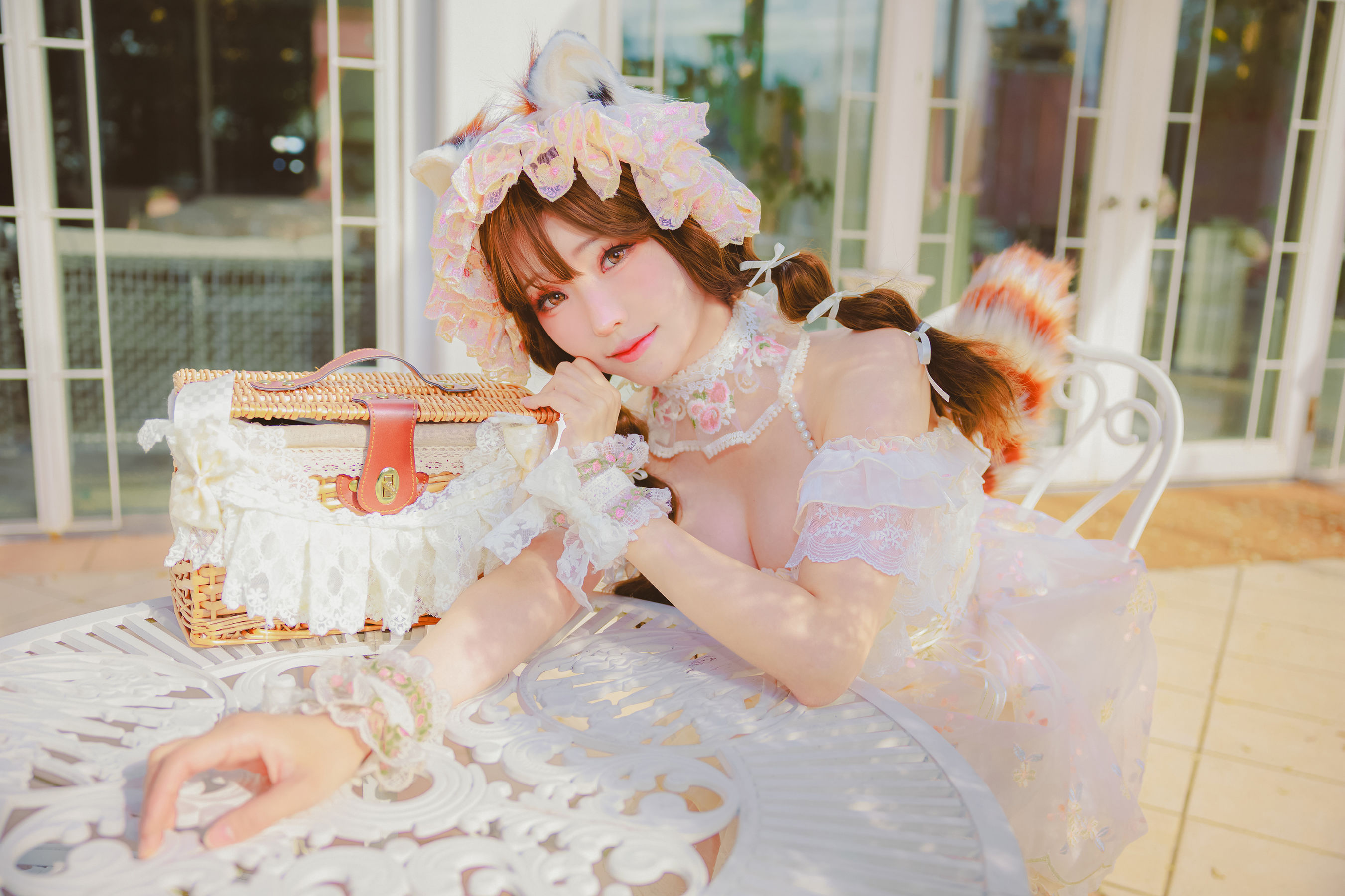 Ely_eee (ElyEE子) - Red panda & Apple 小熊貓蘋果香