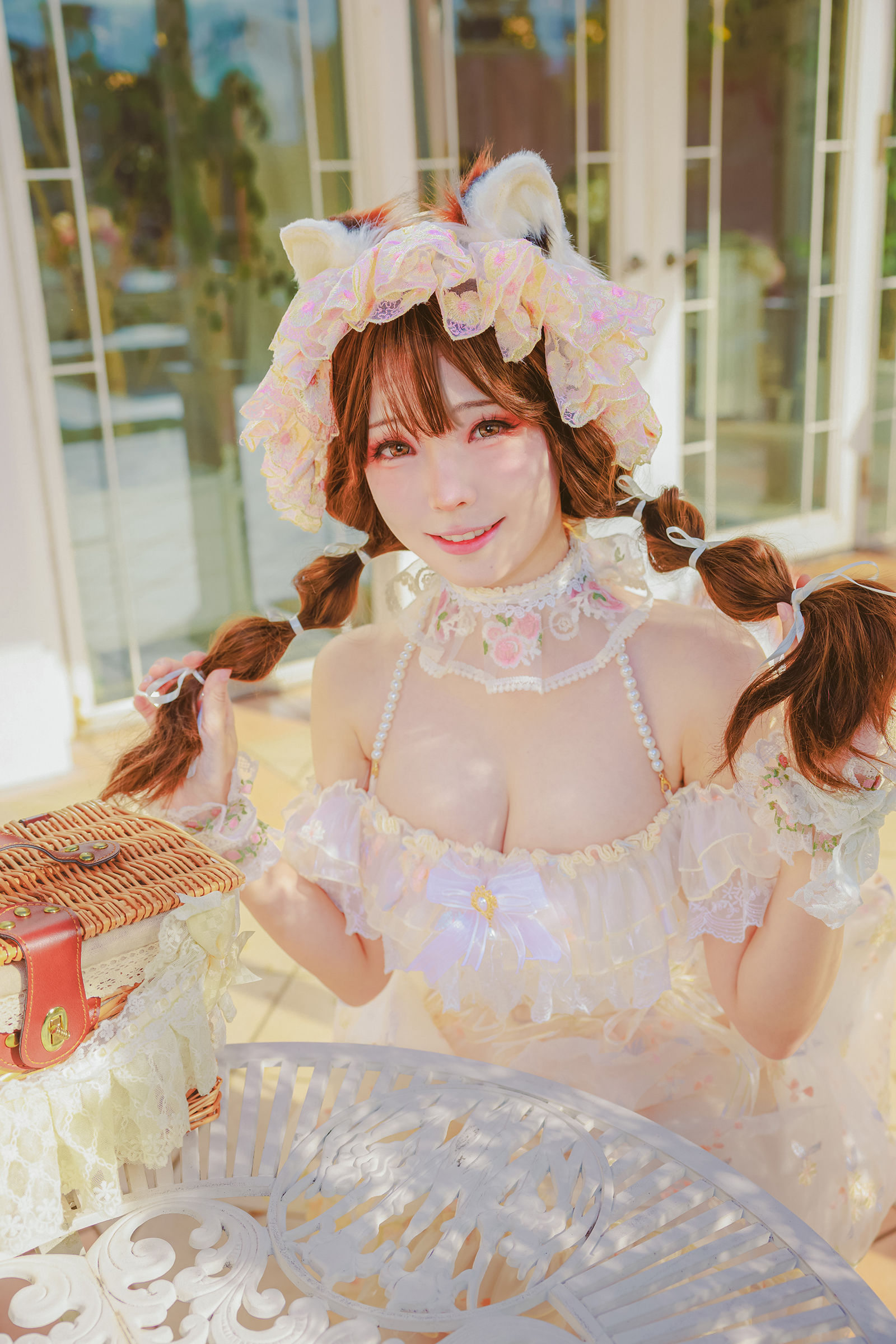 Ely_eee (ElyEE子) - Red panda & Apple 小熊貓蘋果香