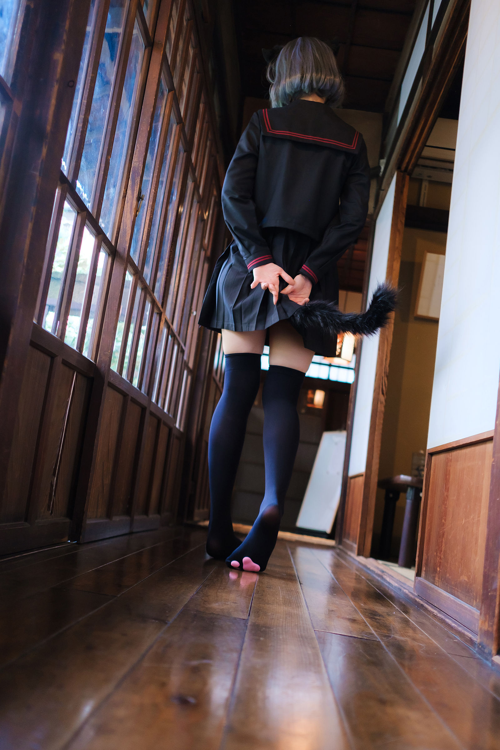 Ely_eee (ElyEE子) - Veranda Black Cat緣廊黑貓