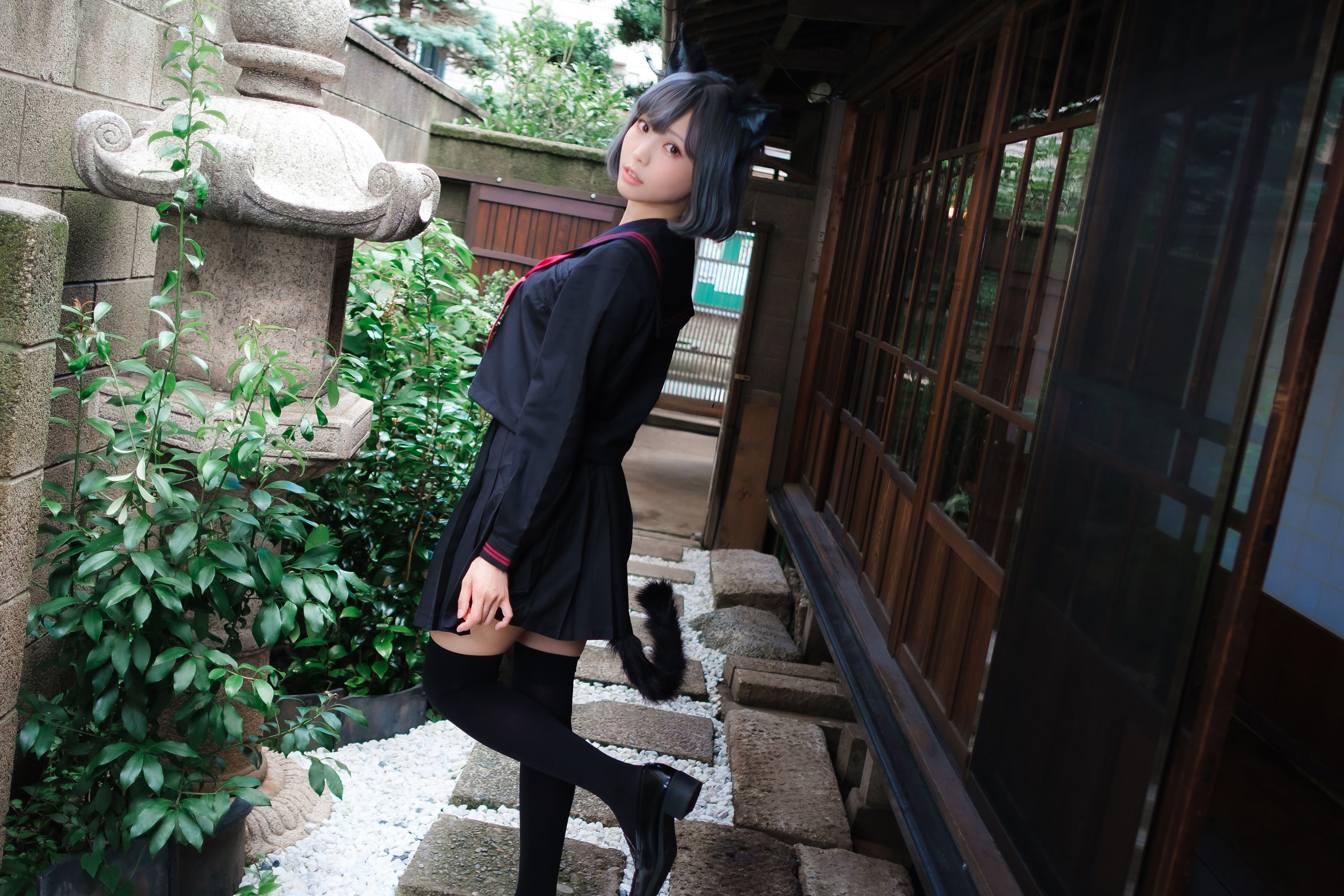Ely_eee (ElyEE子) - Veranda Black Cat緣廊黑貓