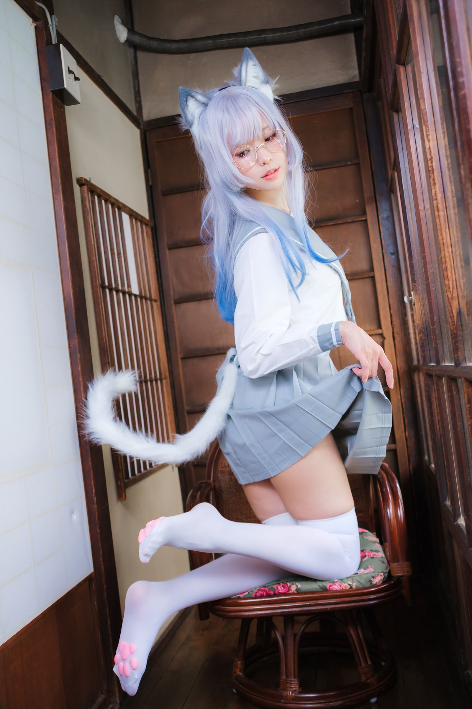 Ely_eee (ElyEE子) - Veranda White Cat緣廊白貓