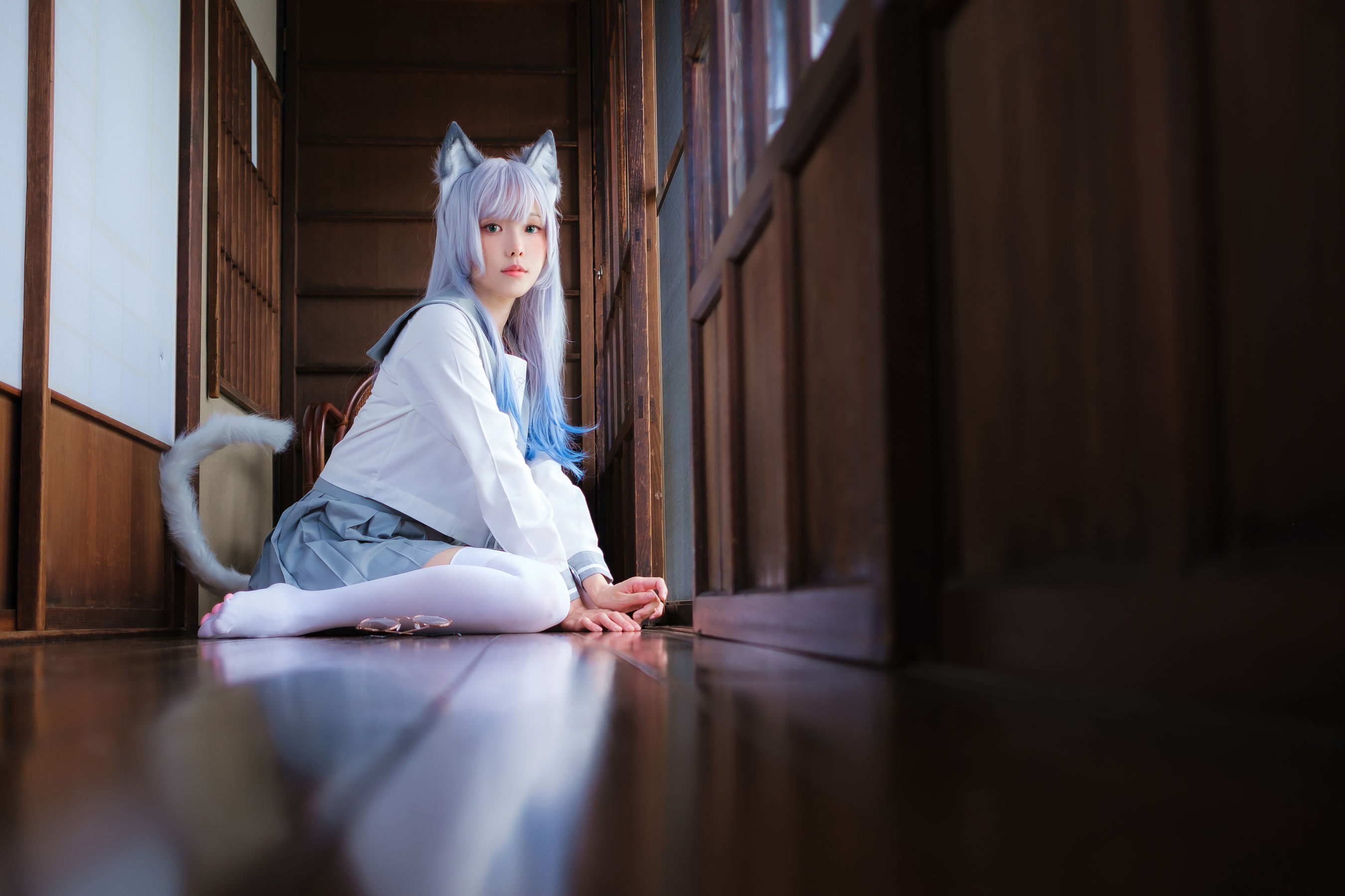 Ely_eee (ElyEE子) - Veranda White Cat緣廊白貓