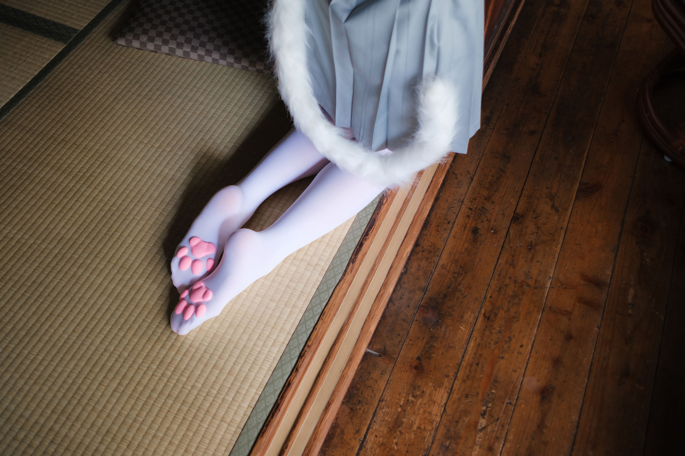 Ely_eee (ElyEE子) - Veranda White Cat緣廊白貓