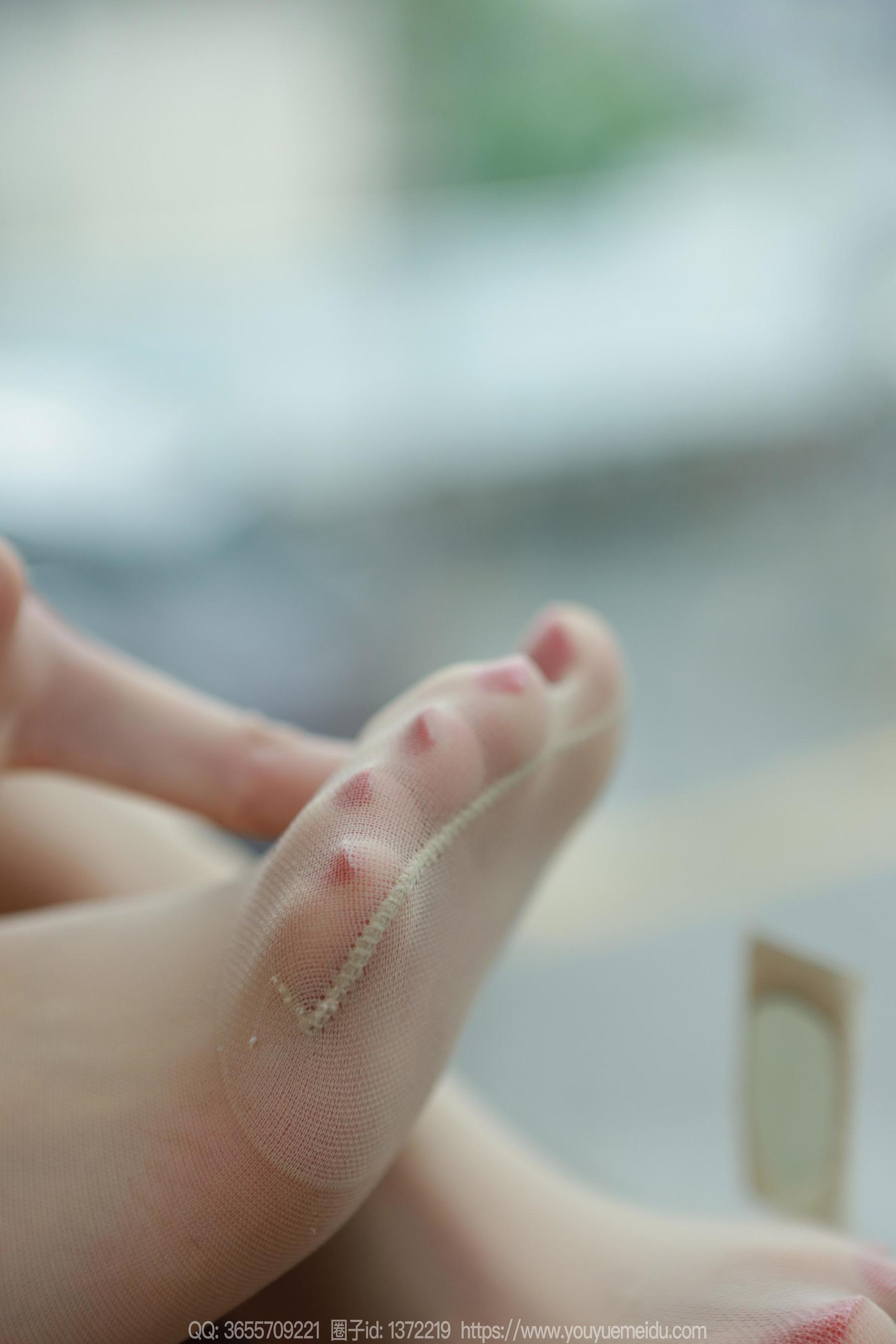 IESS异思趣向 - 模特： 团团 《长腿白纱》