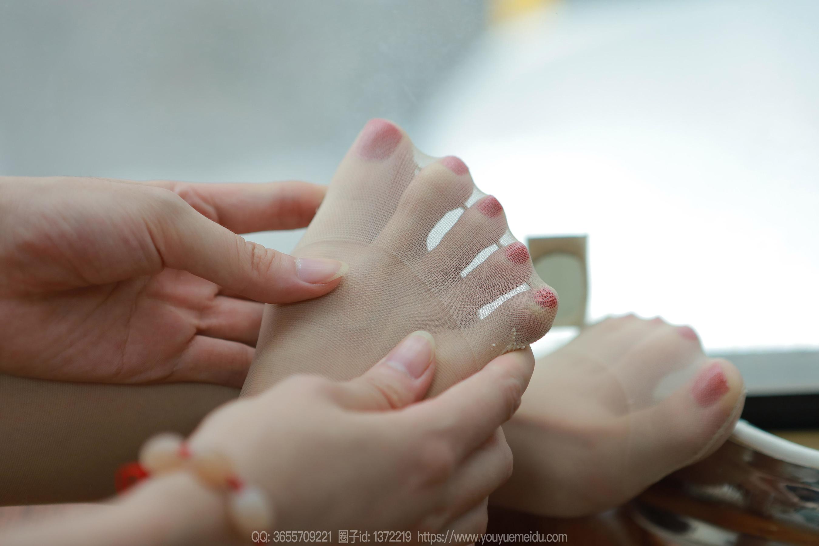 IESS异思趣向 - 模特： 团团 《长腿白纱》