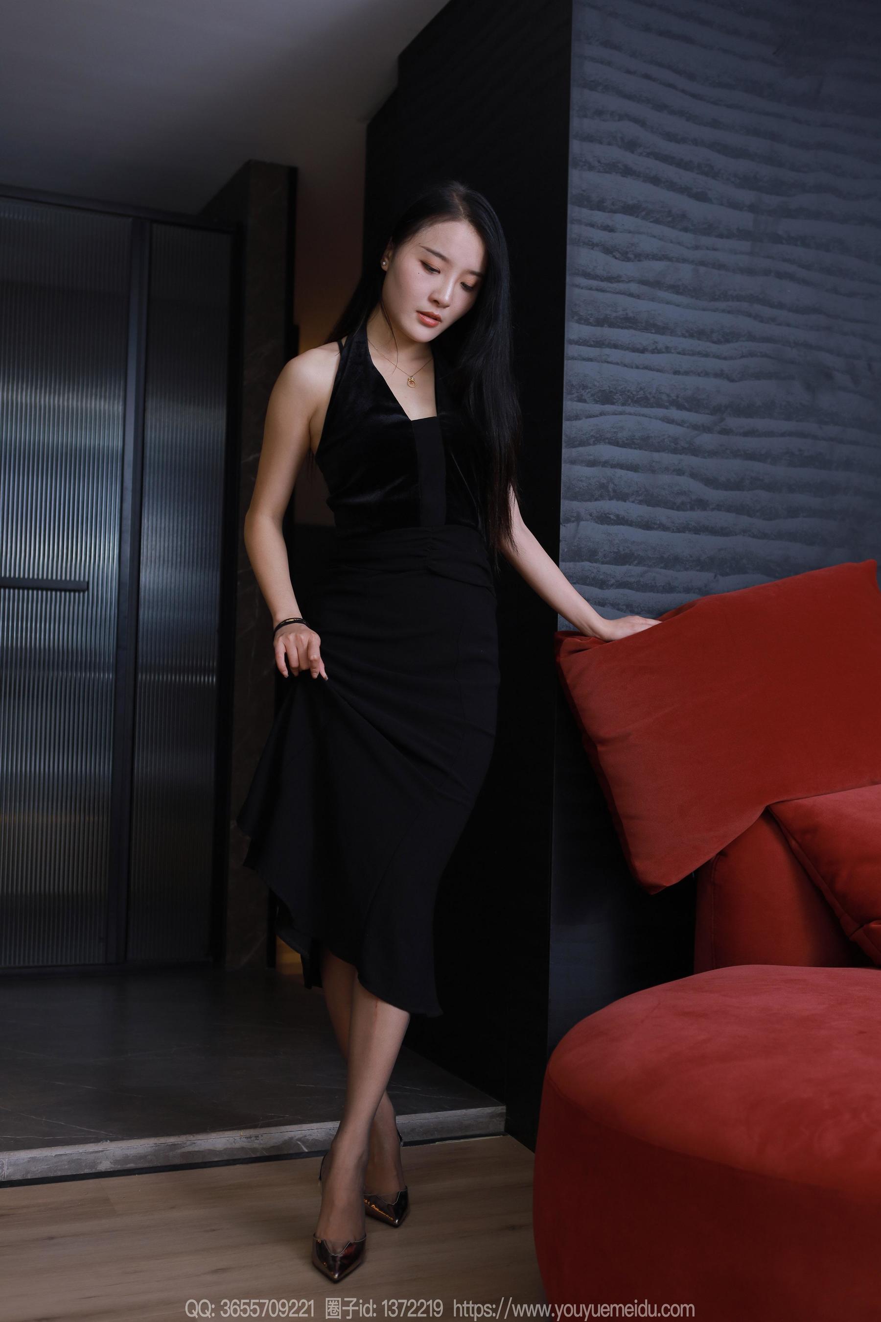 IESS异思趣向 - 模特： 婉萍 《黑色包裙》