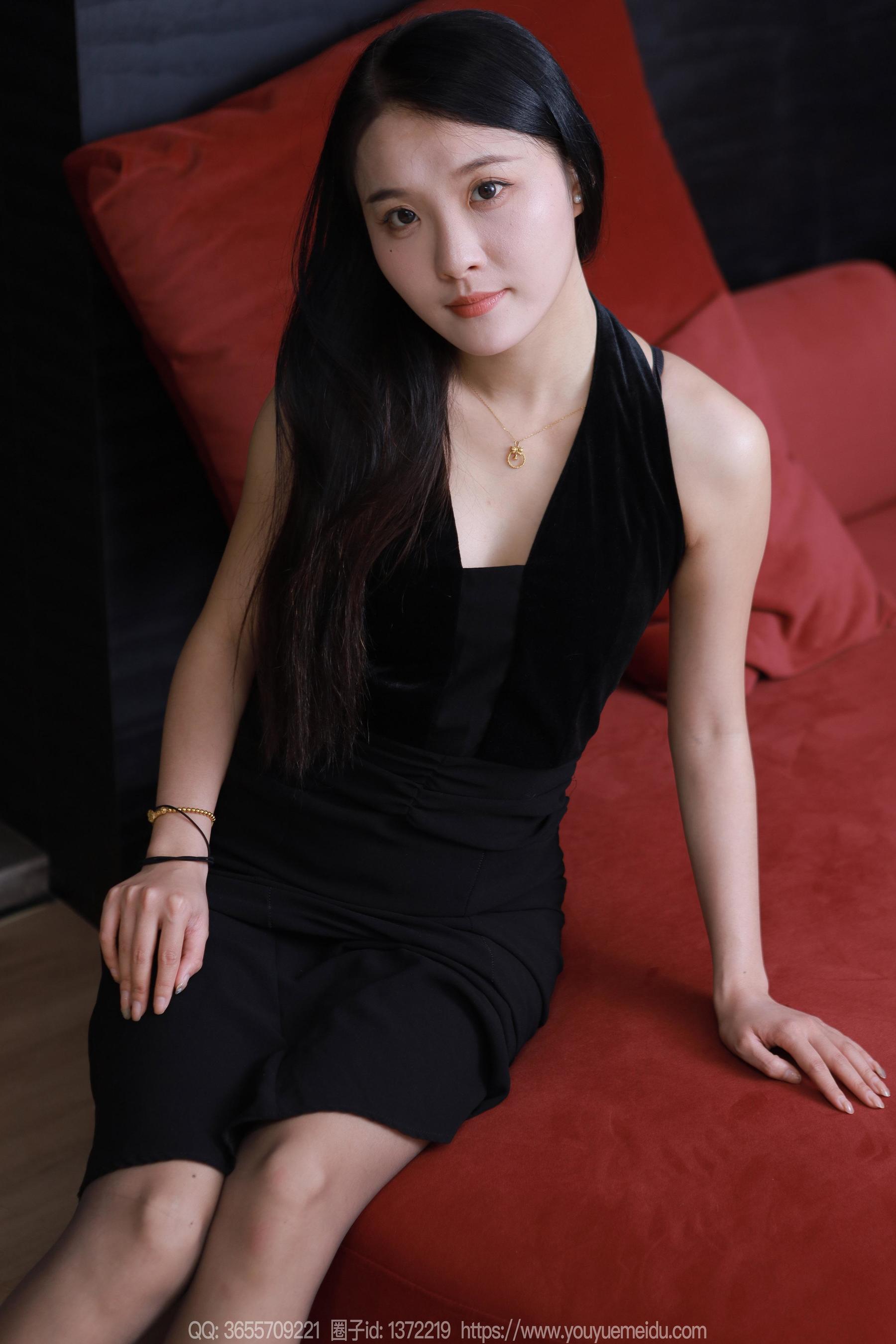 IESS异思趣向 - 模特： 婉萍 《黑色包裙》
