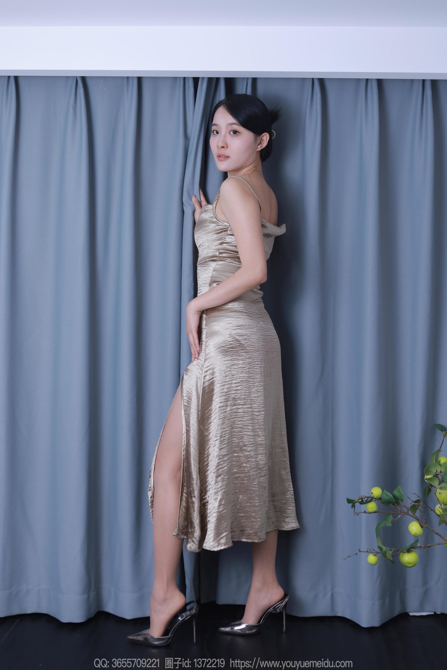 IESS异思趣向 - 模特： 婉萍 《吃个橘子》
