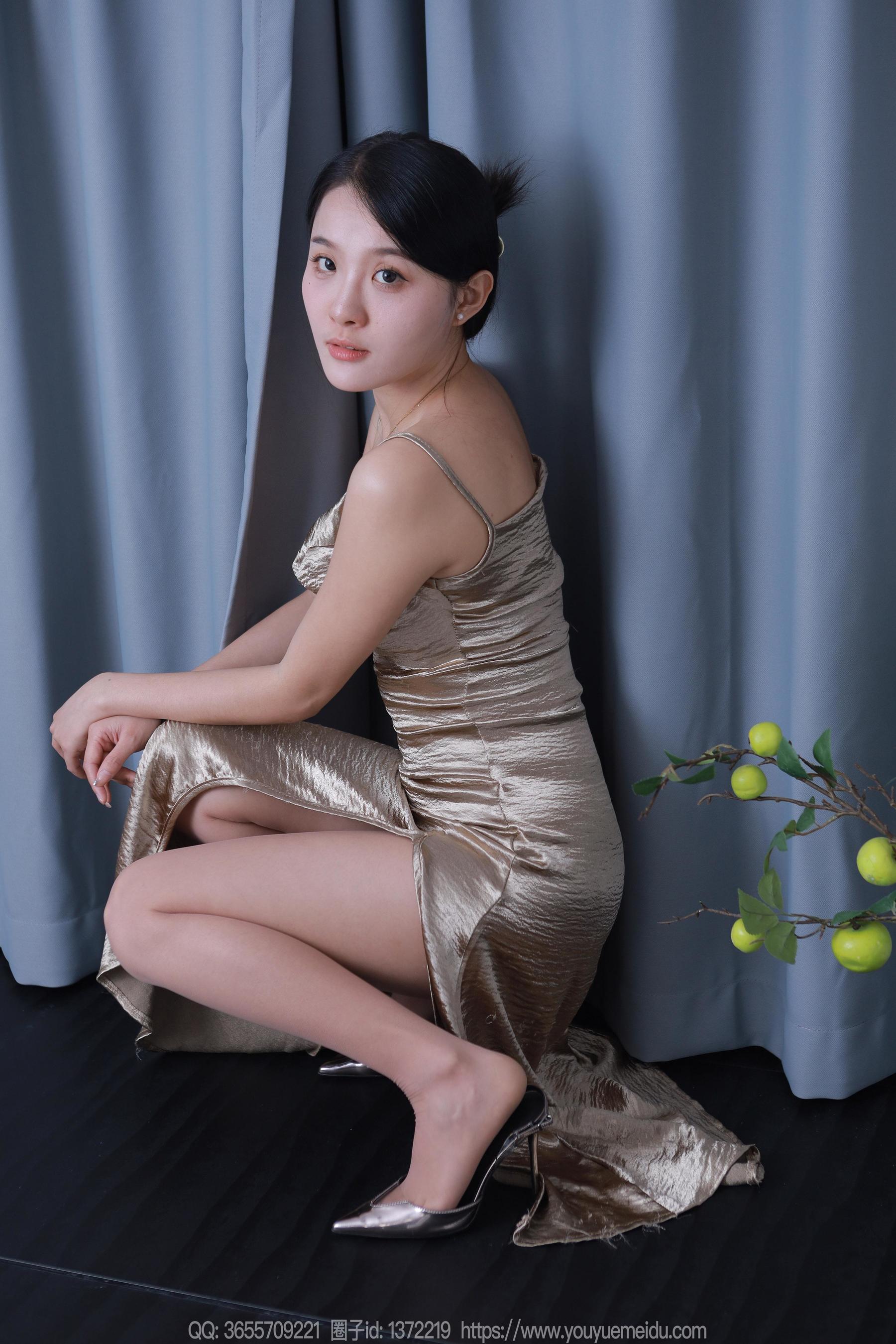 IESS异思趣向 - 模特： 婉萍 《吃个橘子》
