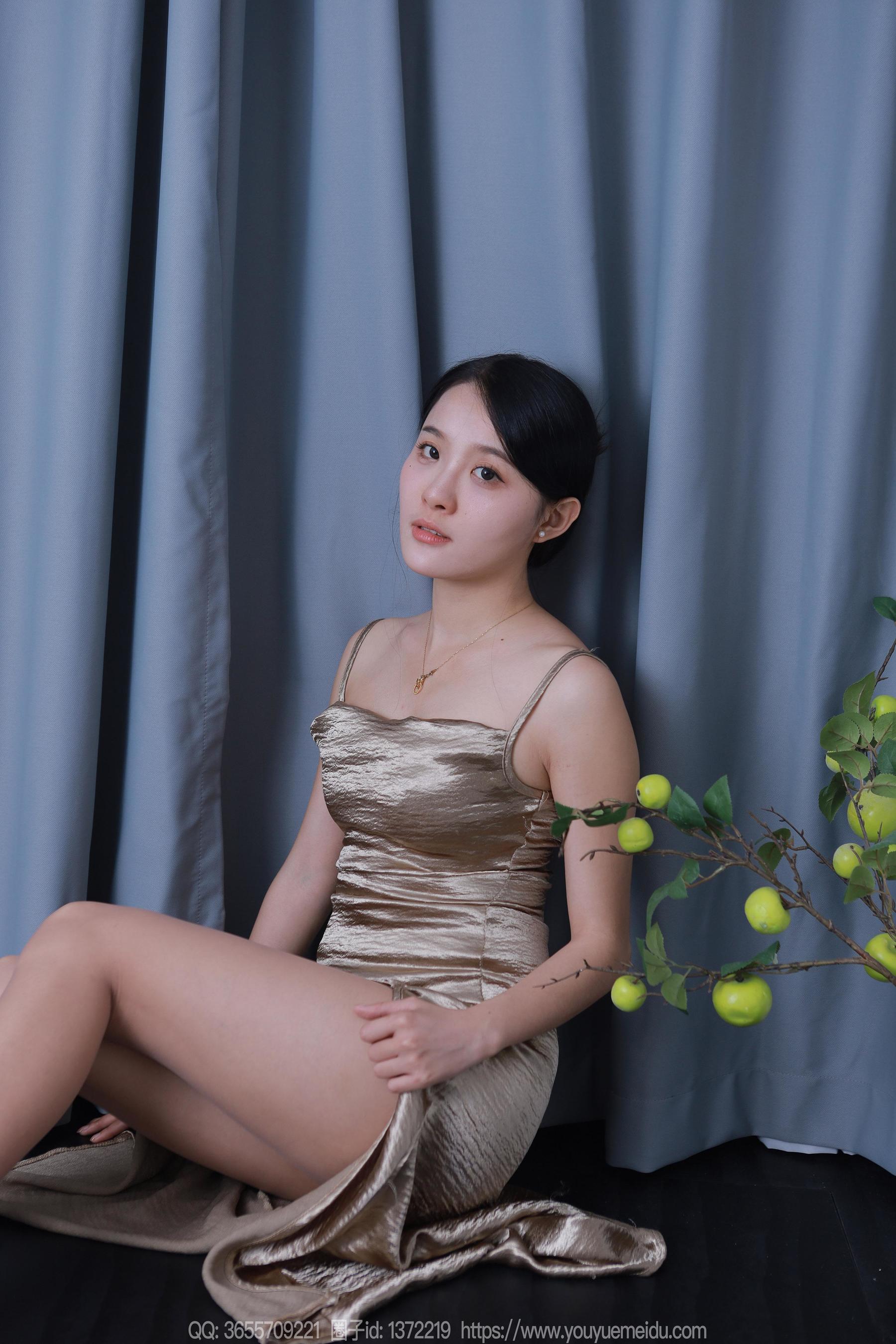 IESS异思趣向 - 模特： 婉萍 《吃个橘子》
