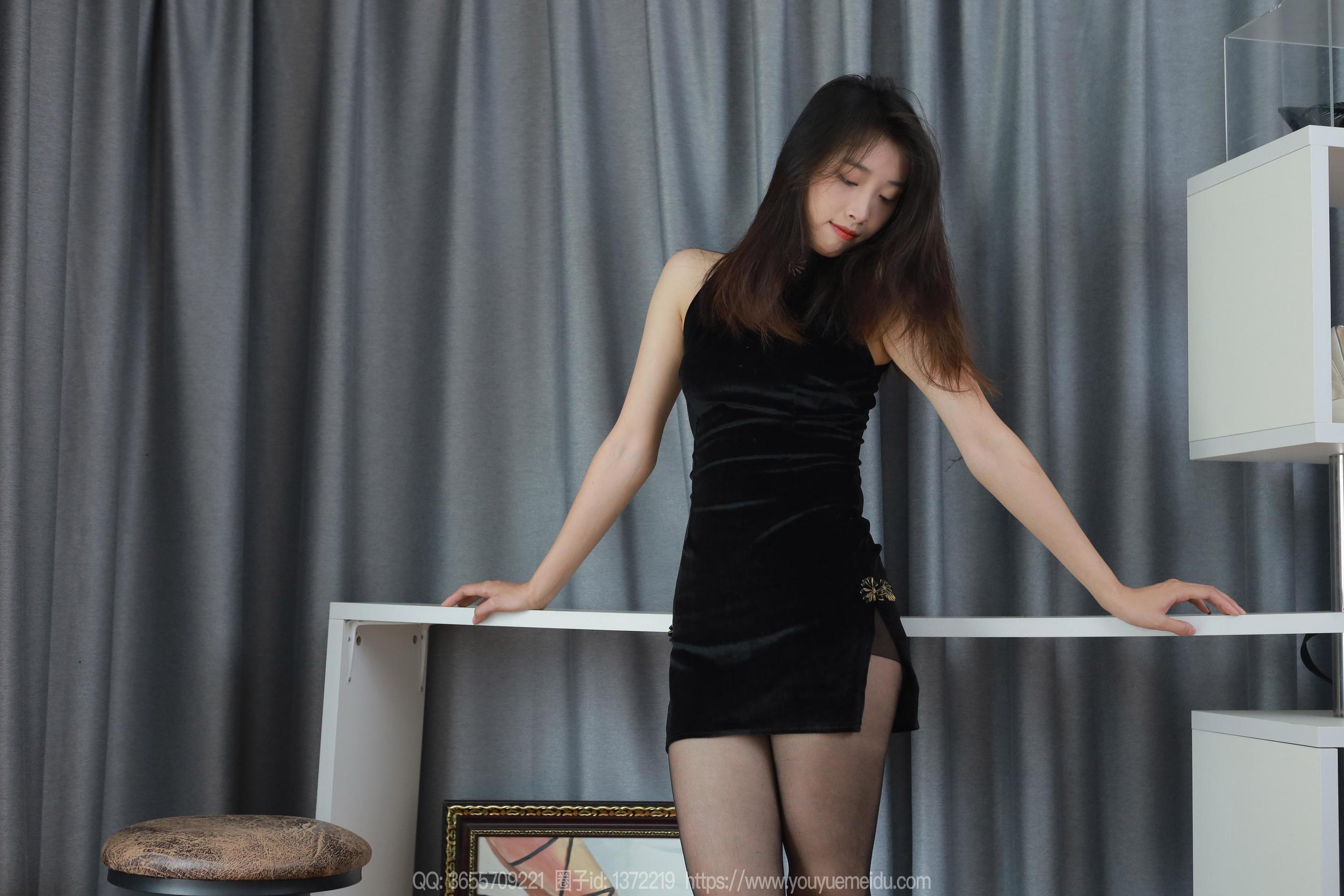 IESS异思趣向 - 模特： 小九 《光脚丫子》